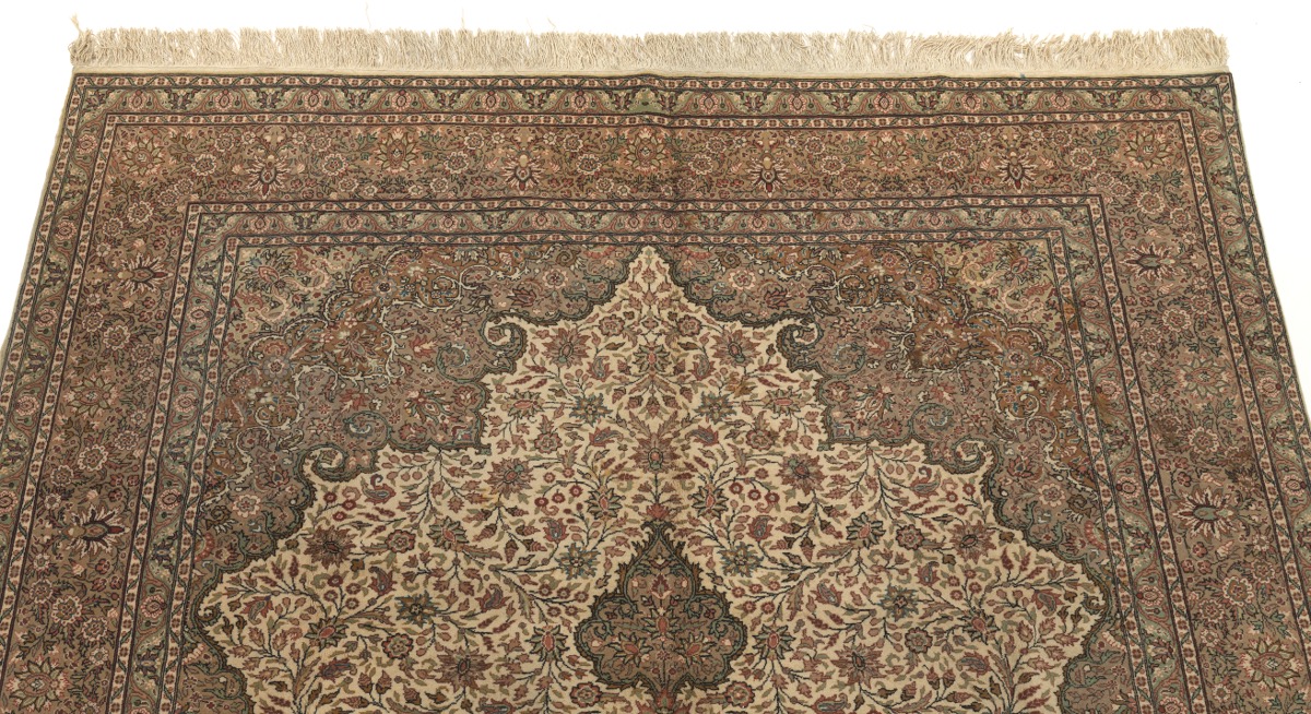 Very Fine Semi-Antique Hand-Knotted Kaiseri Carpet - Image 3 of 4