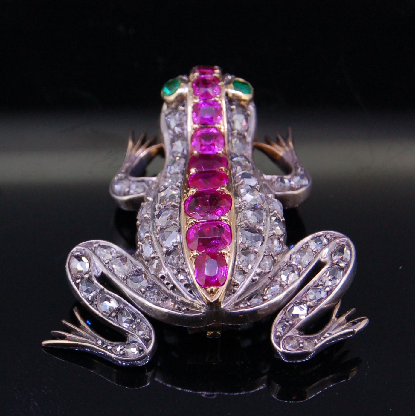 ANTIQUE DIAMOND RUBY AND EMERALD FROG BROOCH