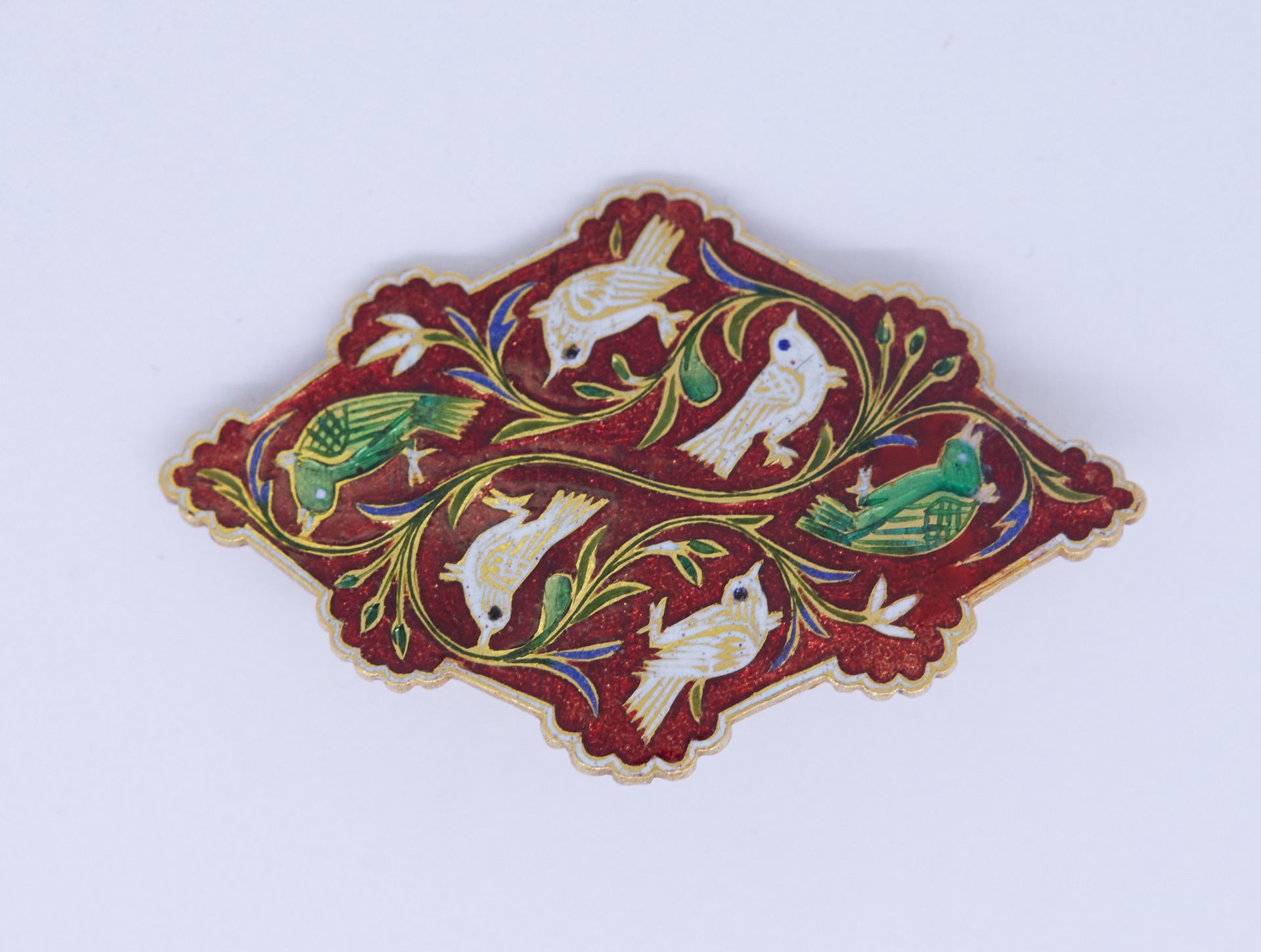 ANTIQUE ENAMEL BROOCH