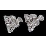 IMPORTANT PAIR OF DIAMOND CLIP BROOCHES