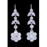 PAIR OF DIAMOND DROP EARRINGS.