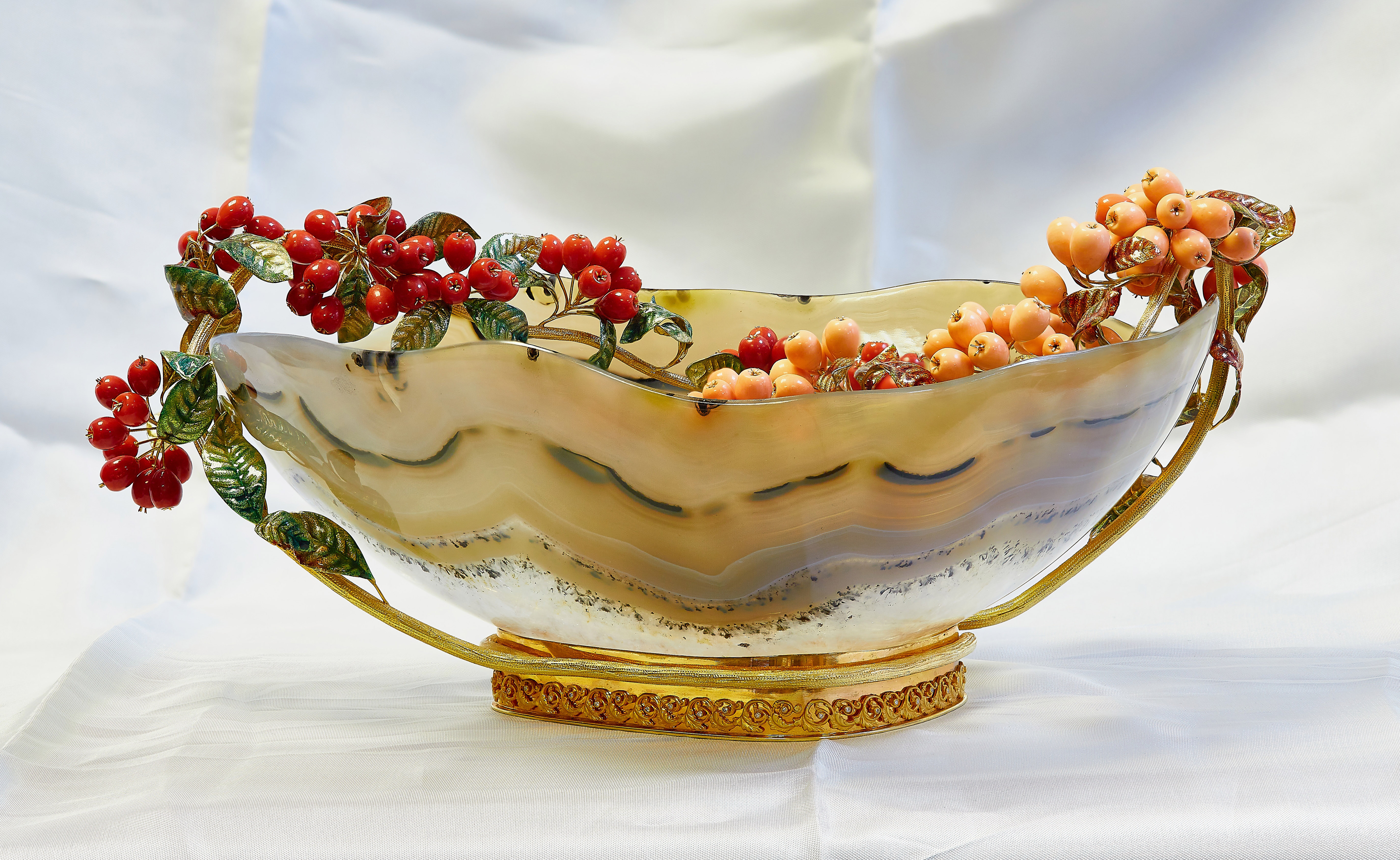 R. GRASSI MILANO, IMPORTANT 18-ct GOLD, AGATE, ENAMEL AND CORAL BOWL.