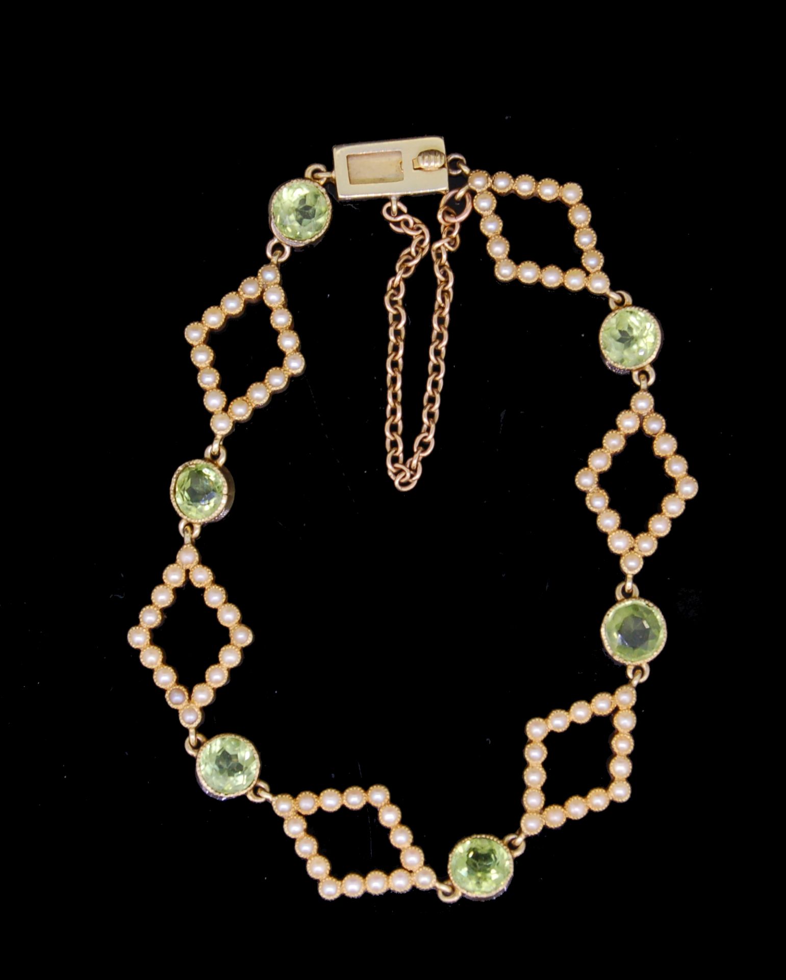 ANTIQUE PERIDOT AND PEARL BRACELET