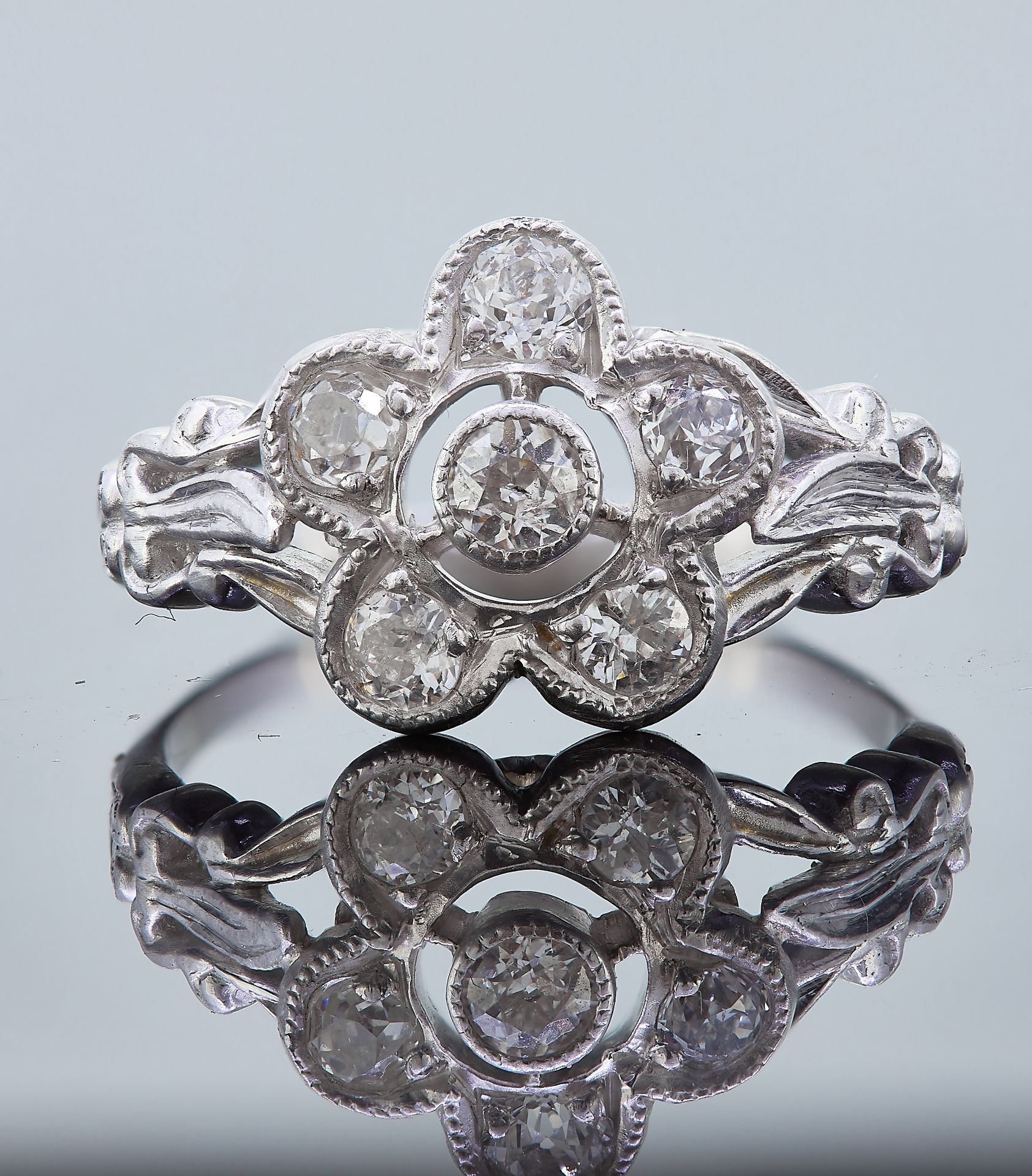 DIAMOND CLUSTER RING