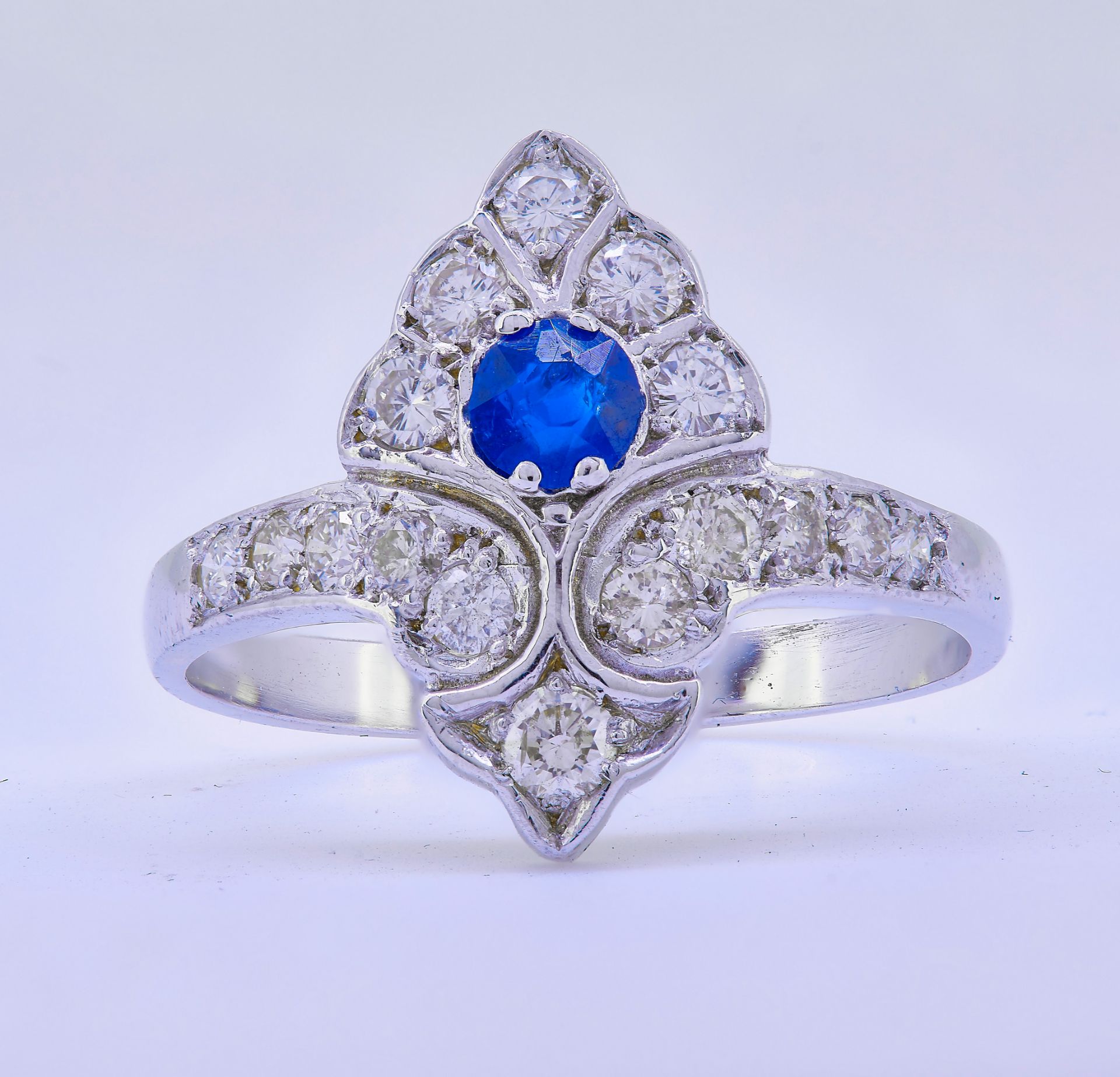 SAPPHIRE AND DIAMOND DRESS RING