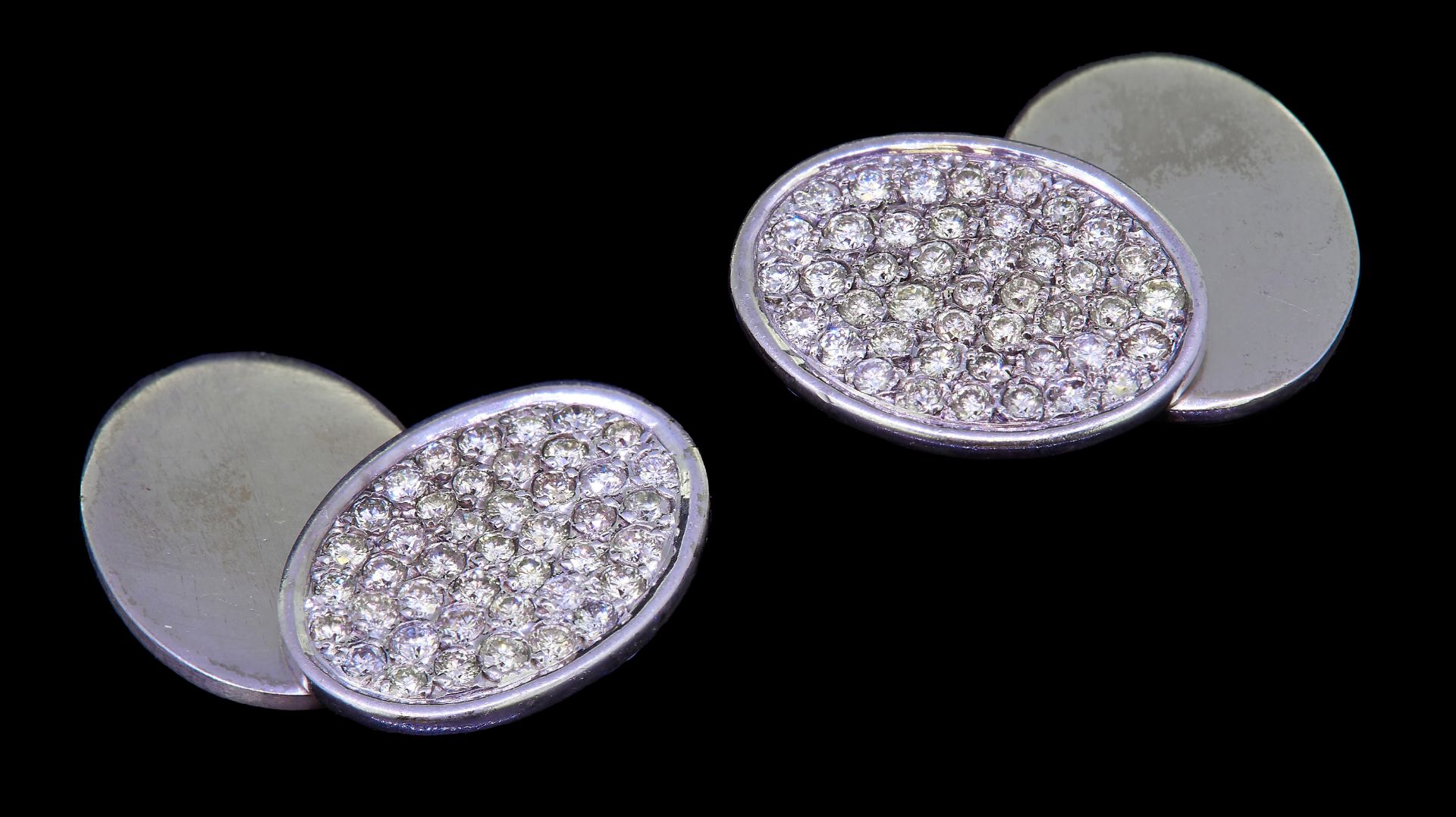 PAIR OF DIAMOND CUFFLINKS