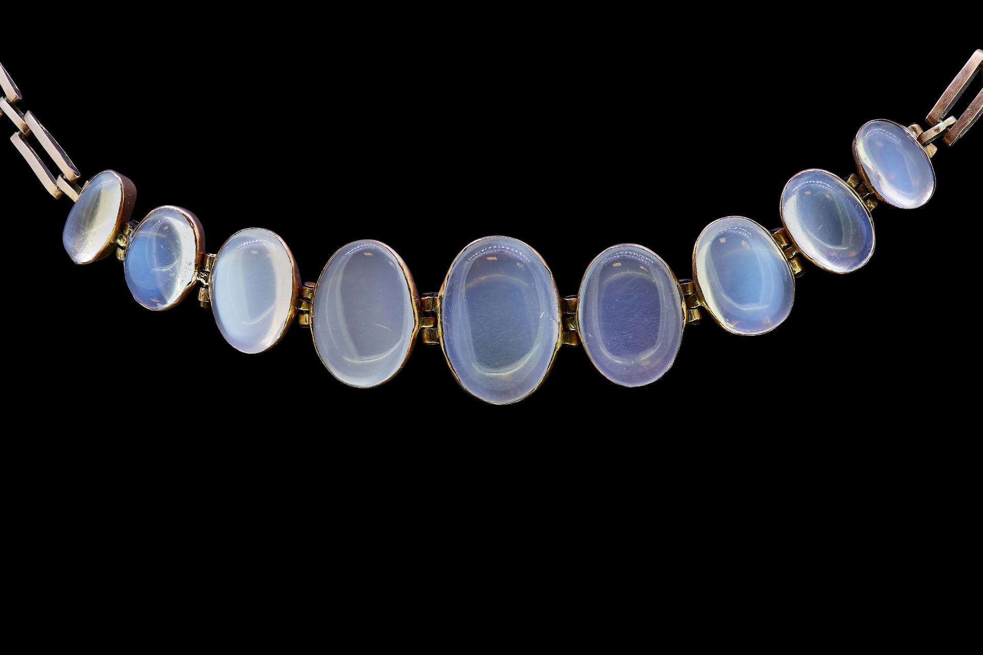 ANTIQUE MOONSTONE BRACELET.