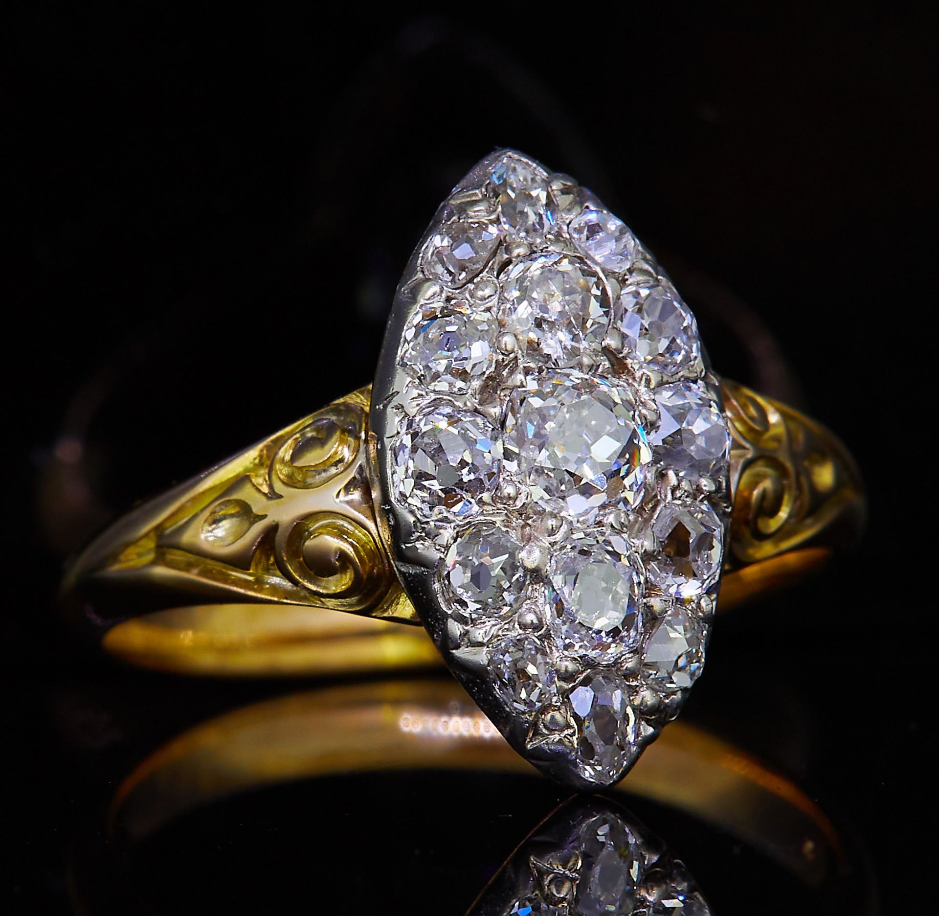 ANTIQUE DIAMOND DRESS RING