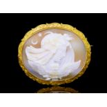 ANTIQUE VICTORIAN SHELL CAMEO BROOCH