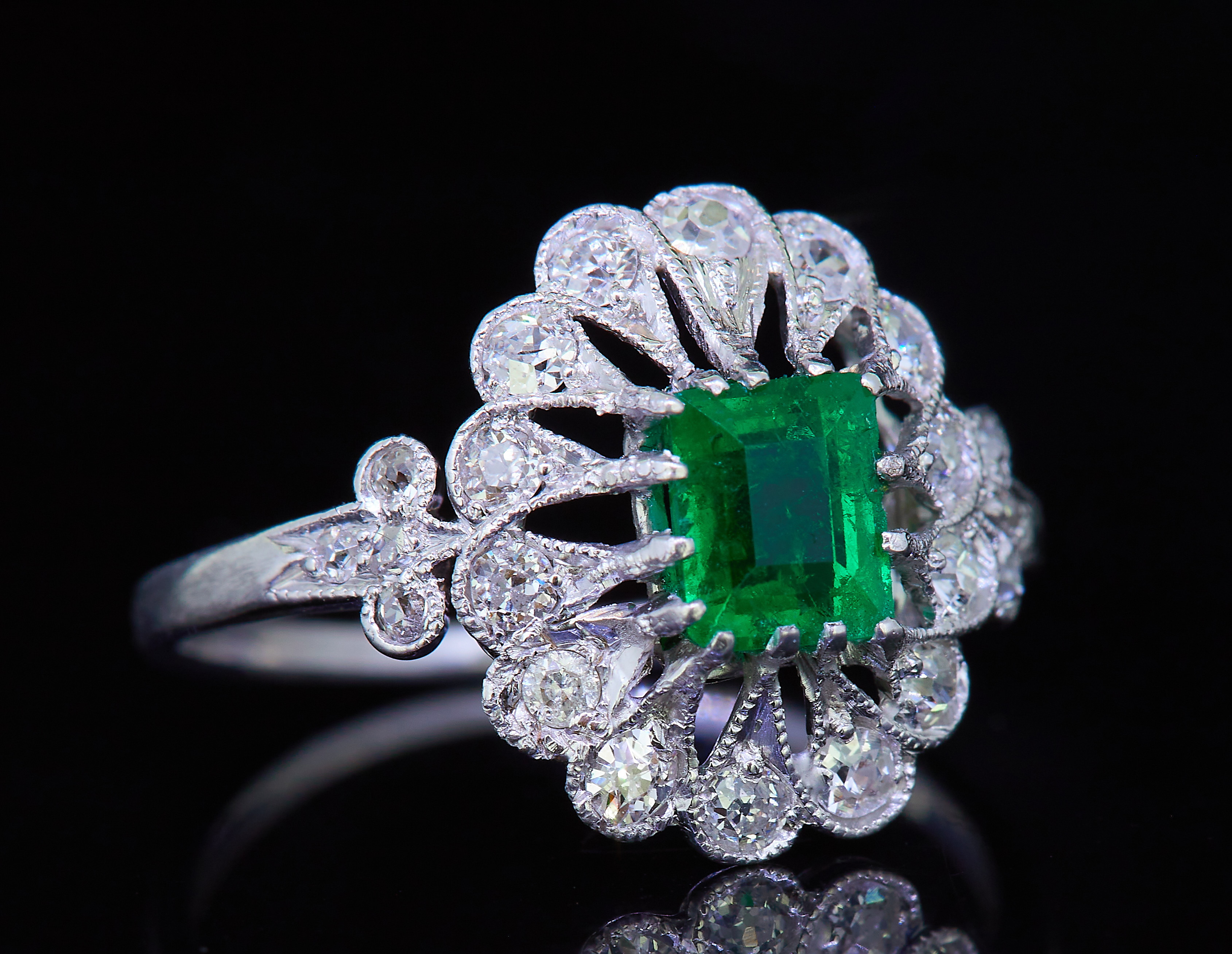 EMERALD AND DIAMOND OPENWORK CLUSTER RING