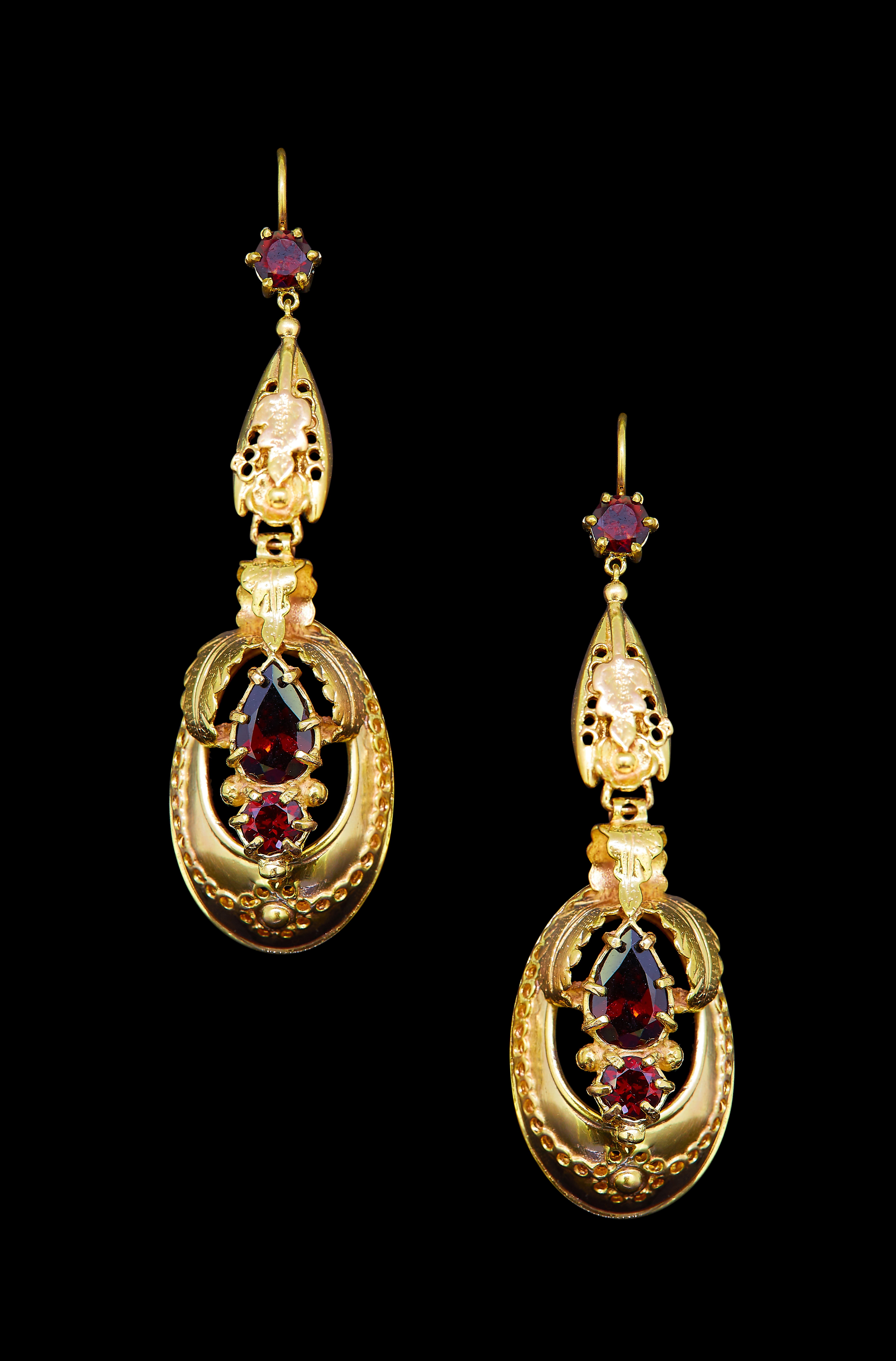 PAIR OF ANTIQUE VICTORIAN GARNET DROP EARRINGS