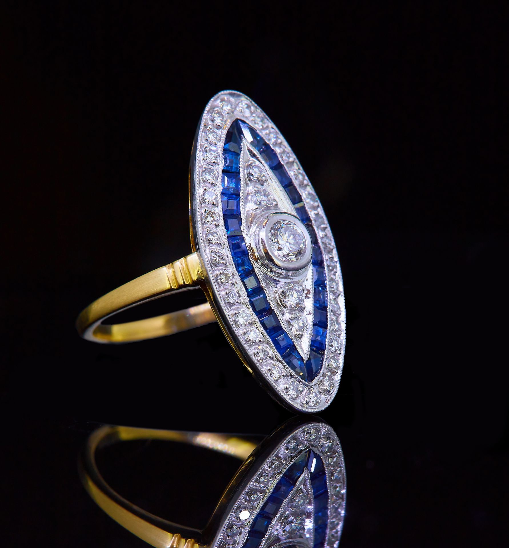 SAPPHIRE AND DIAMOND DRESS RING