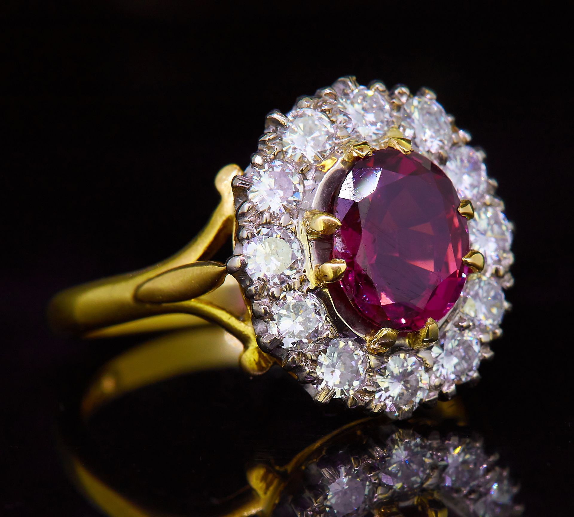 RUBY AND DIAMOND CLUSTER RING - Image 3 of 3