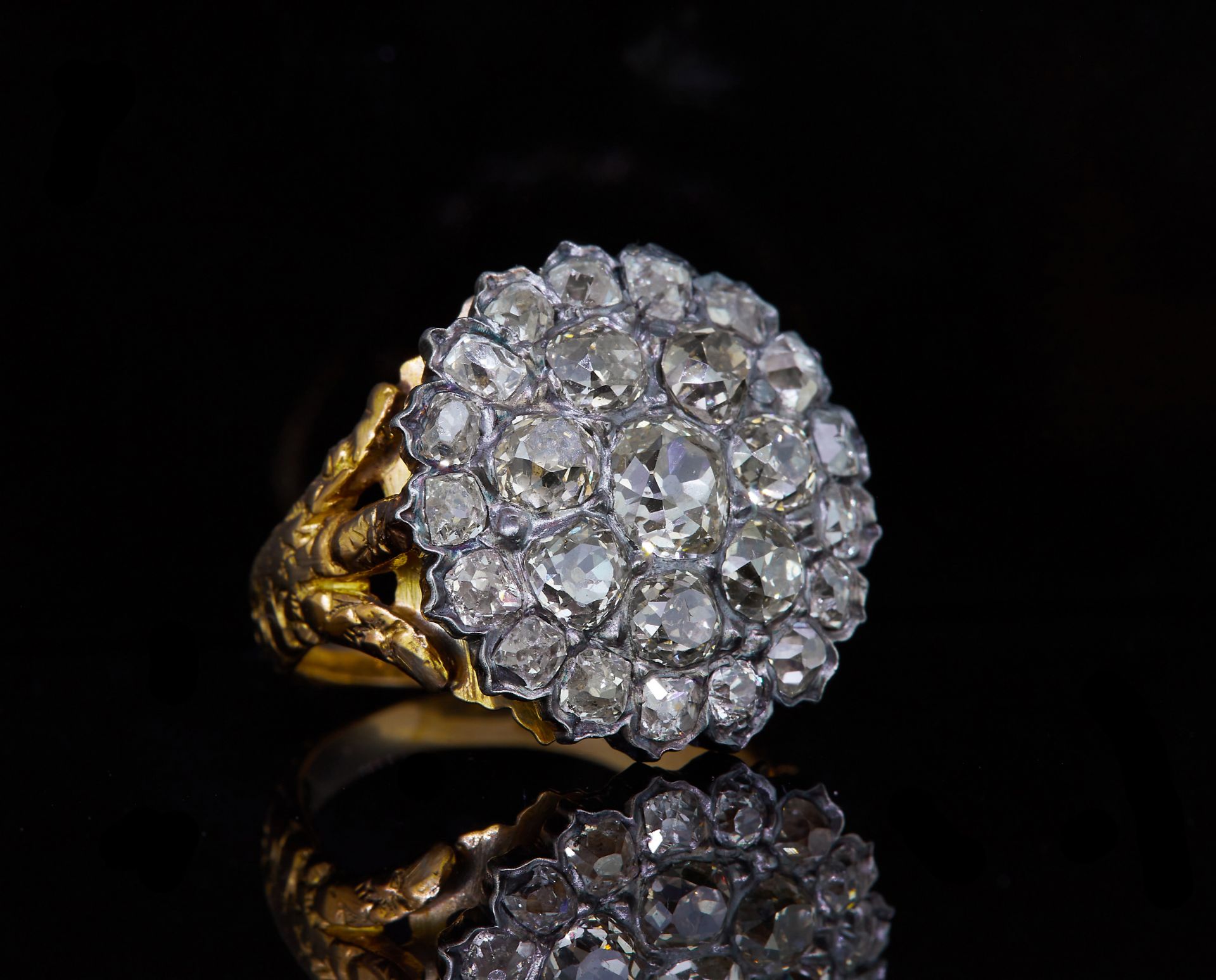 ANTIQUE DIAMOND CLUSTER RING