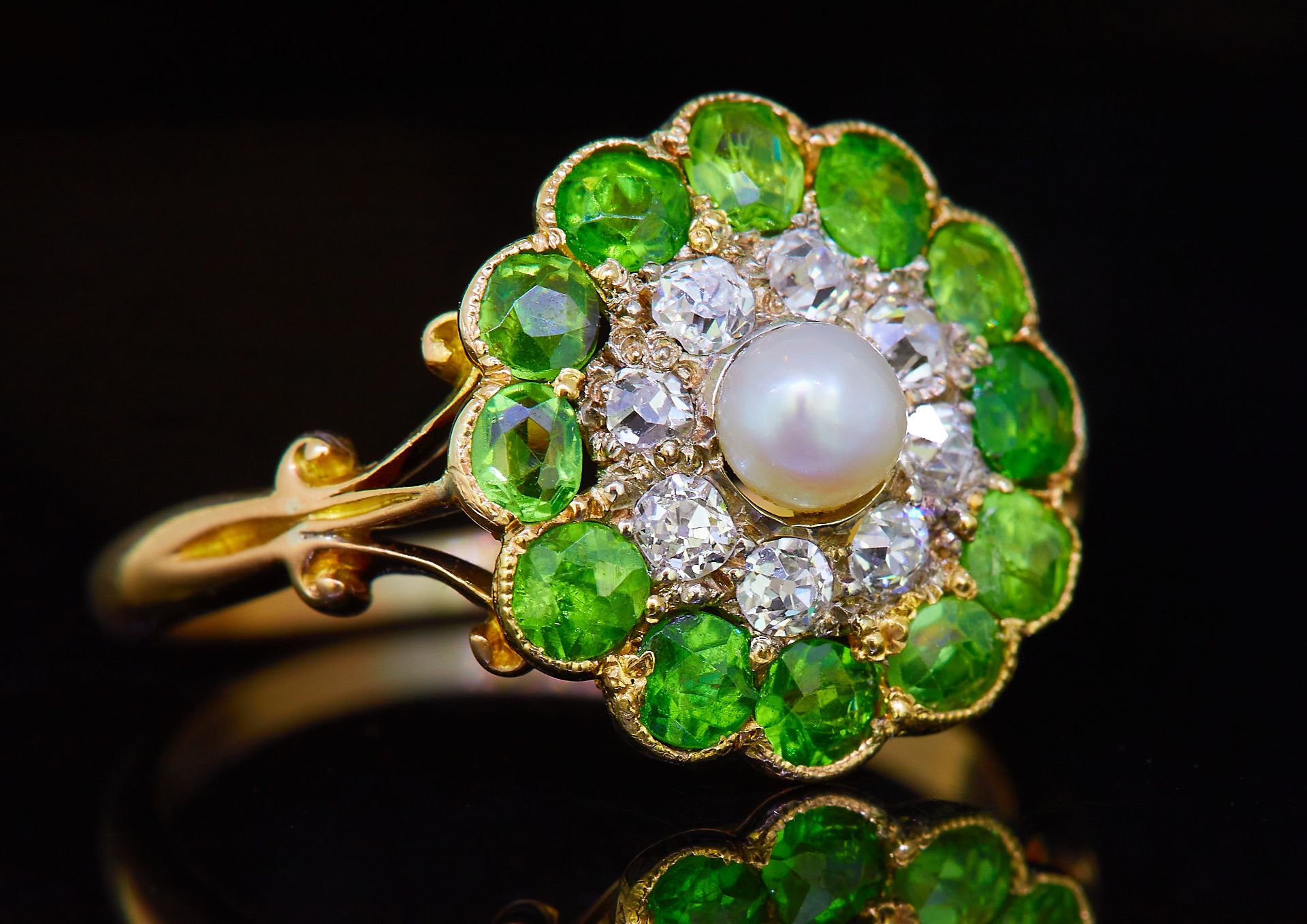 DEMANTOID GARNET, DIAMOND AND PEARL CLUSTER RING