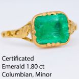 ANTIQUE EMERALD RING