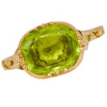 PERIDOT RING