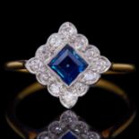 -NO RESERVE- SAPPHIRE AND DIAMOND DRESS RING