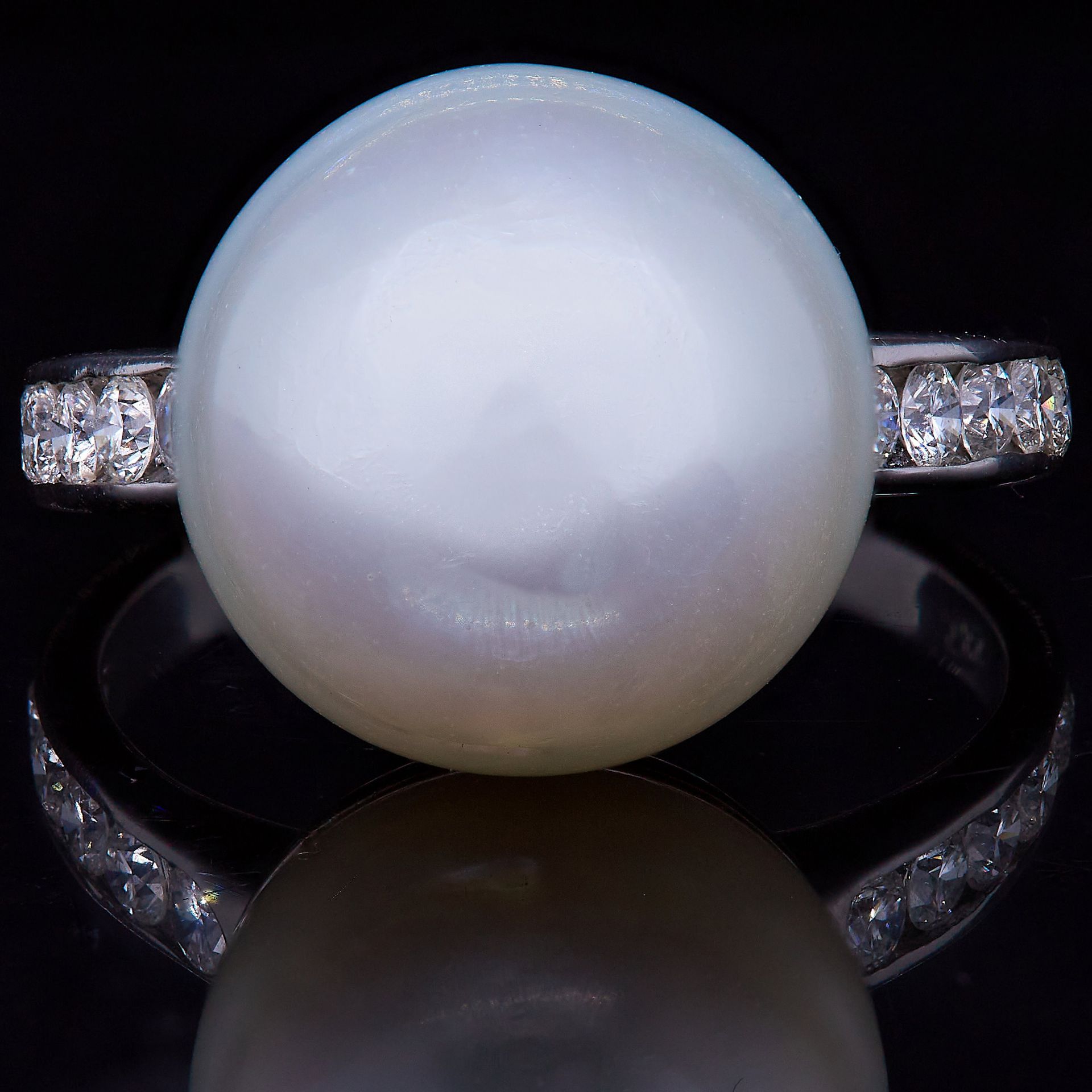 -NO RESERVE- PEARL AND DIAMOND RING - Image 2 of 2