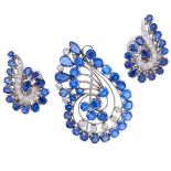 SAPPHIRE AND DIAMOND BROOCH AND PAIR OF EARRINGS