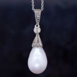 -NO RESERVE- PEARL AND DIAMOND DROP PENDANT NECKLACE