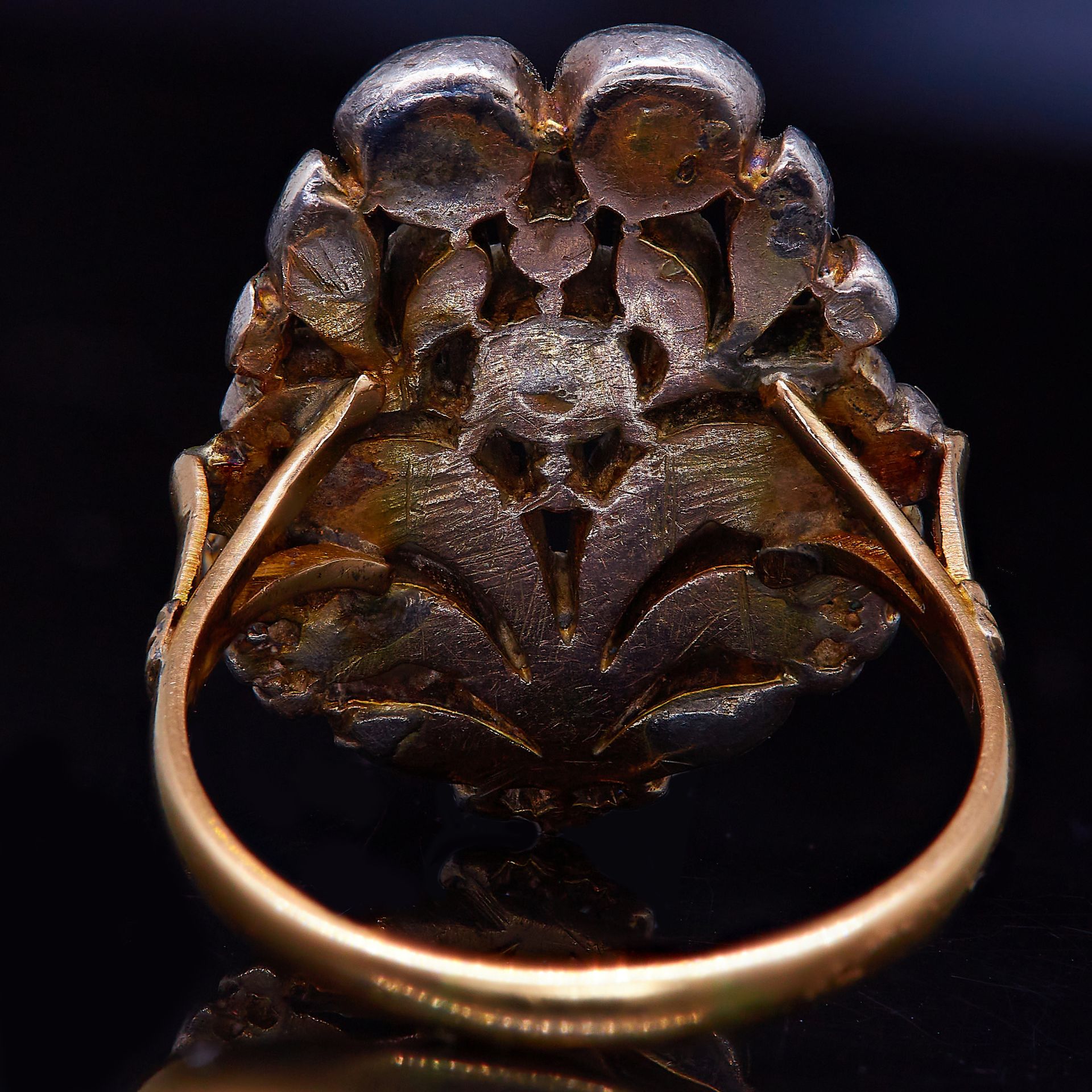 ANTIQUE DIAMOND DRESS RING - Image 2 of 2