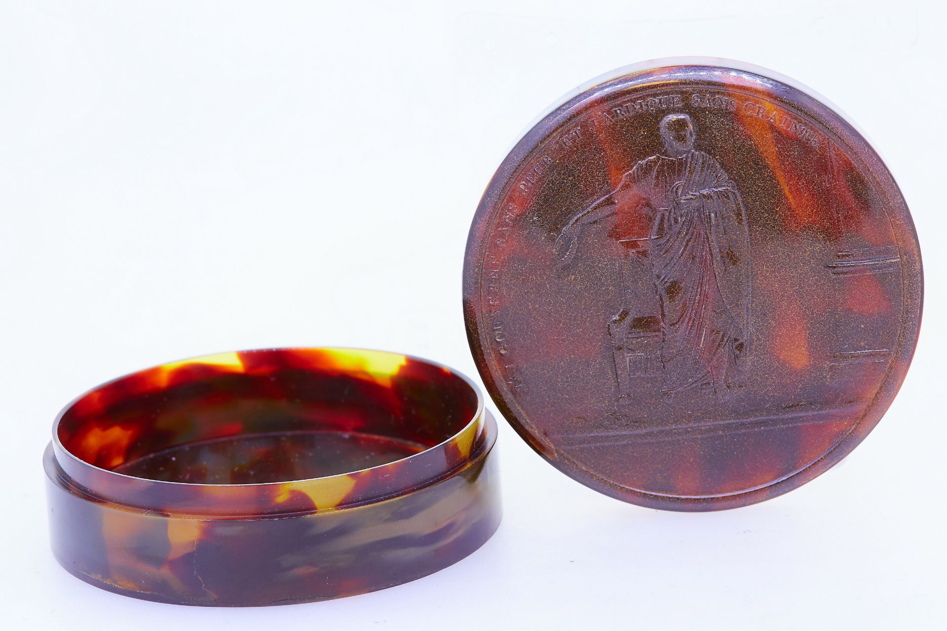 -NO RESERVE- TORTOISESHELL SNUFF BOX