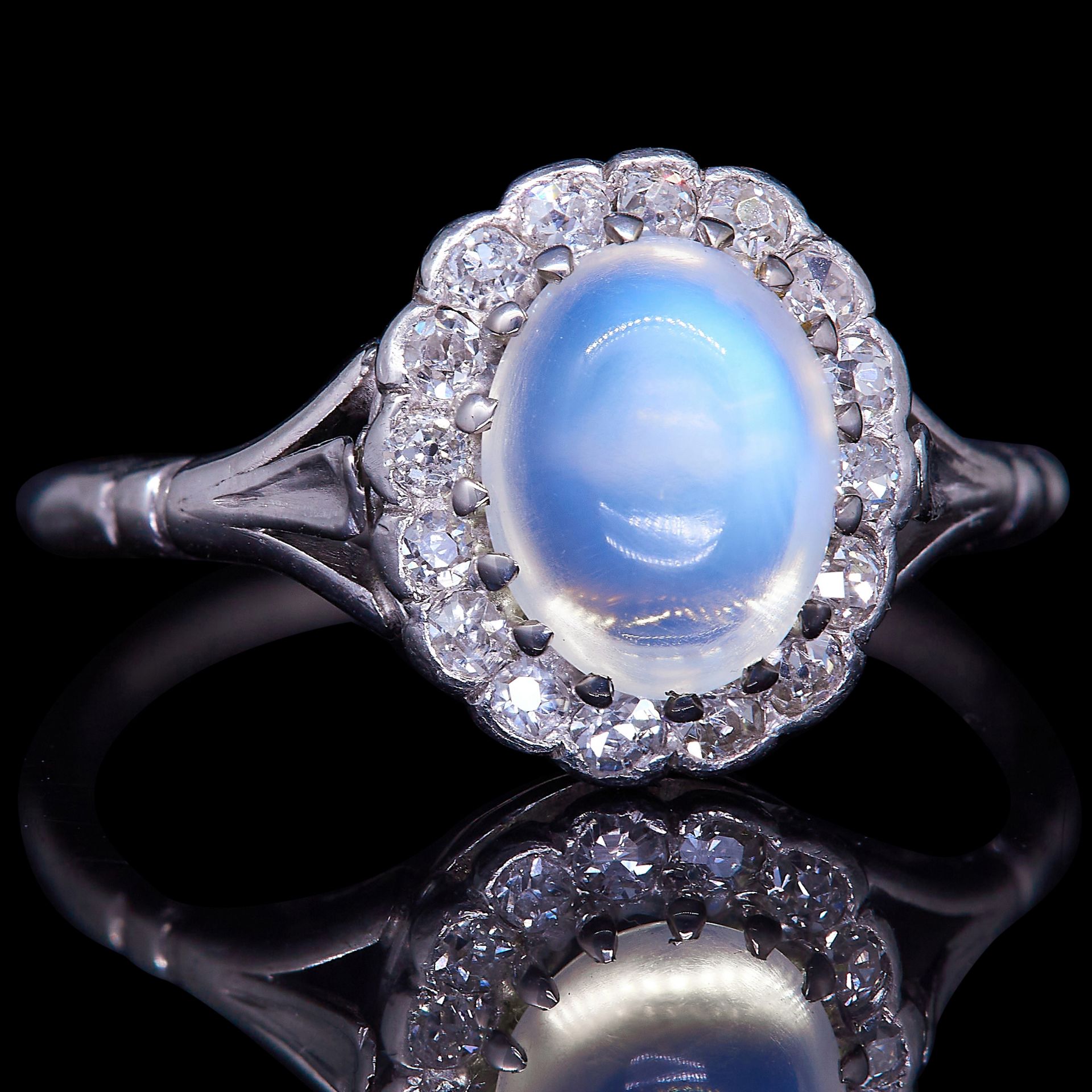 -NO RESERVE- MOONSTONE AND DIAMOND DRESS RING