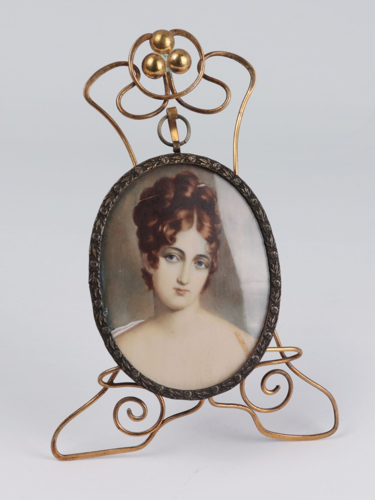 Miniatur um 1900, Gouache auf Bein, oval, Porträt einer jungen Dame, monogrammiert, RhG,