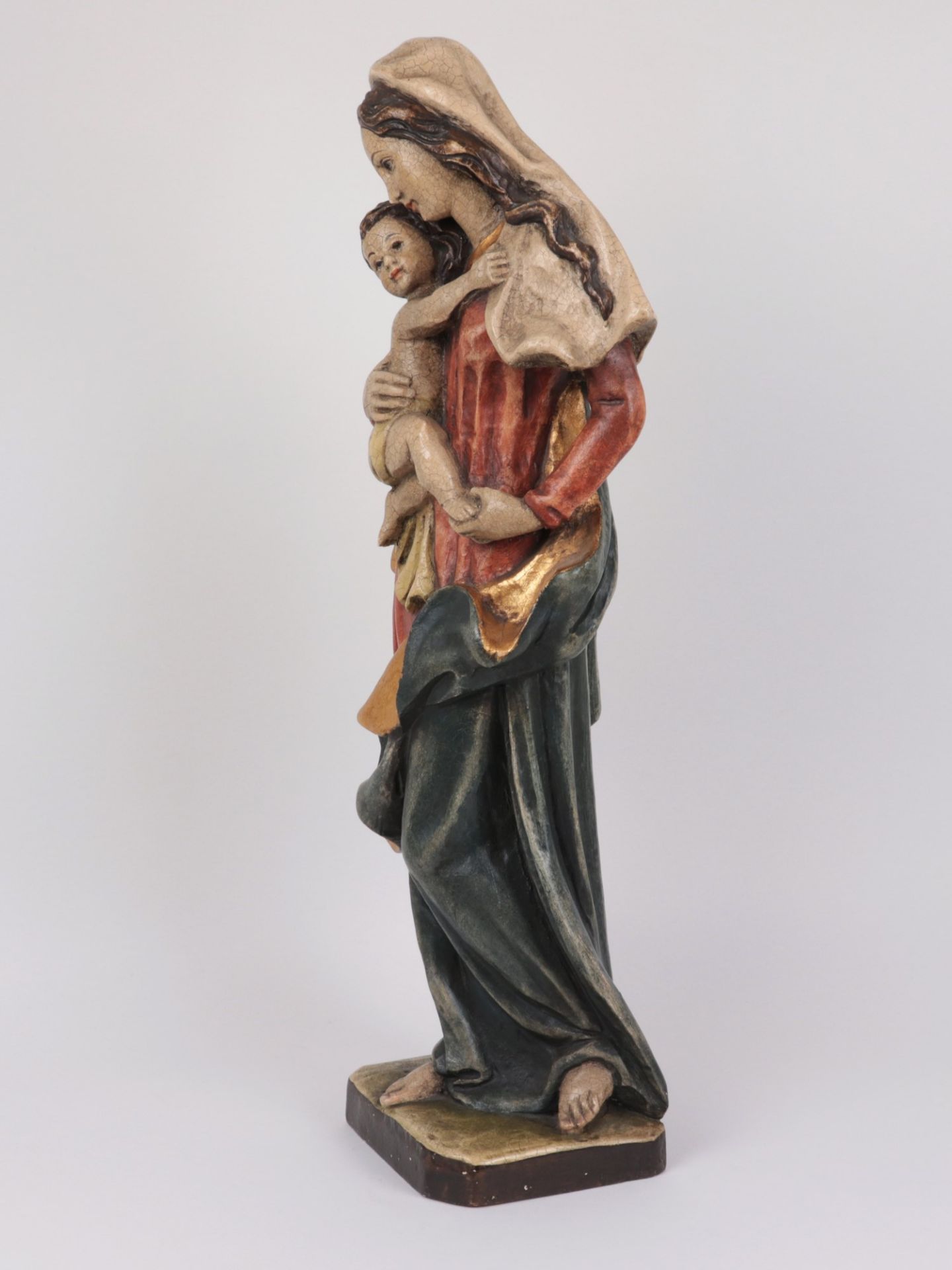Holzskulptur "Madonna mit Kind", Holz geschnitzt, polychrom und gold gefasst, Barockstil, im - Bild 2 aus 8