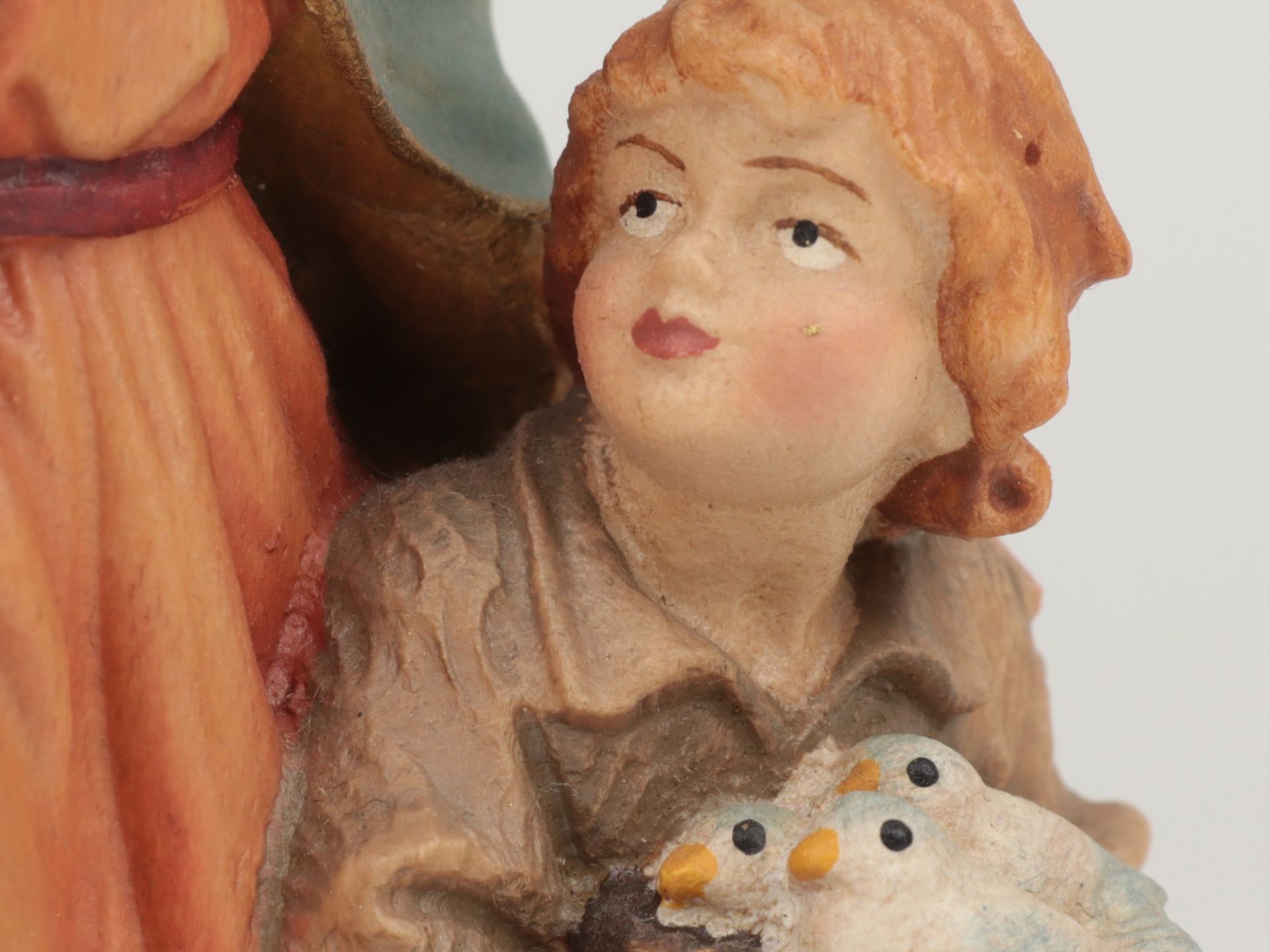 Krippenfigur - Südtirol Ewald Insam, Holz, geschnitzt, farbig bemalt, tlw. vergoldet, Engel mit - Image 4 of 5