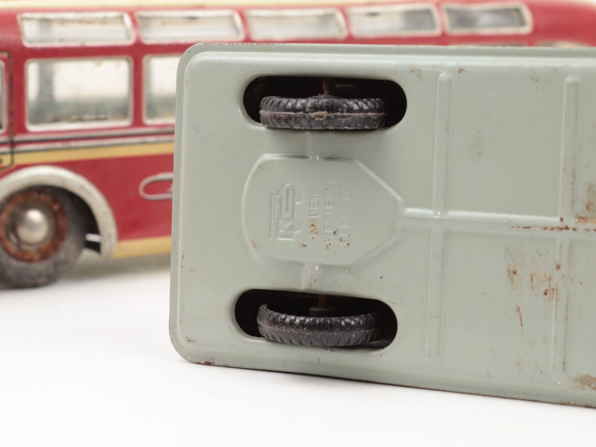 Blechspielzeug - Fahrzeuge 1950/60er, 3 St. bestehend aus: 1x Tipp & Co, Bus, gem. TCO-916, 2x - Bild 5 aus 13