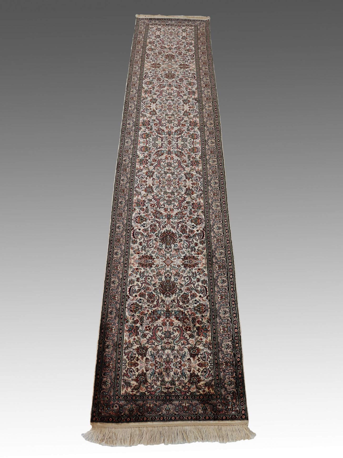 Orientseidengalerie Baumwolle/Seide, Pastellfarben, floraler Dekor, min. Alterssp., ca. 62 x 306 cm