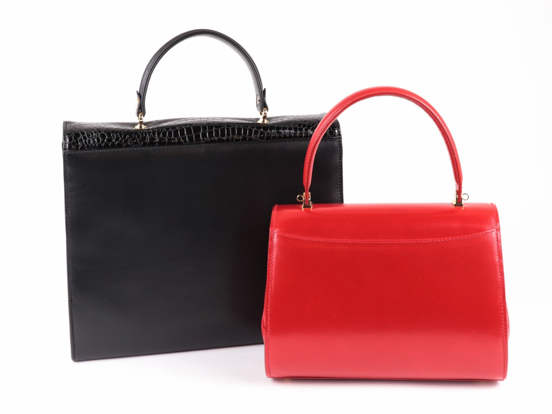 Damenhandtaschen 2 St., 1x Bally, rotes Glattleder, goldfarbene Druckknopfschließe, 1 runder - Bild 2 aus 5