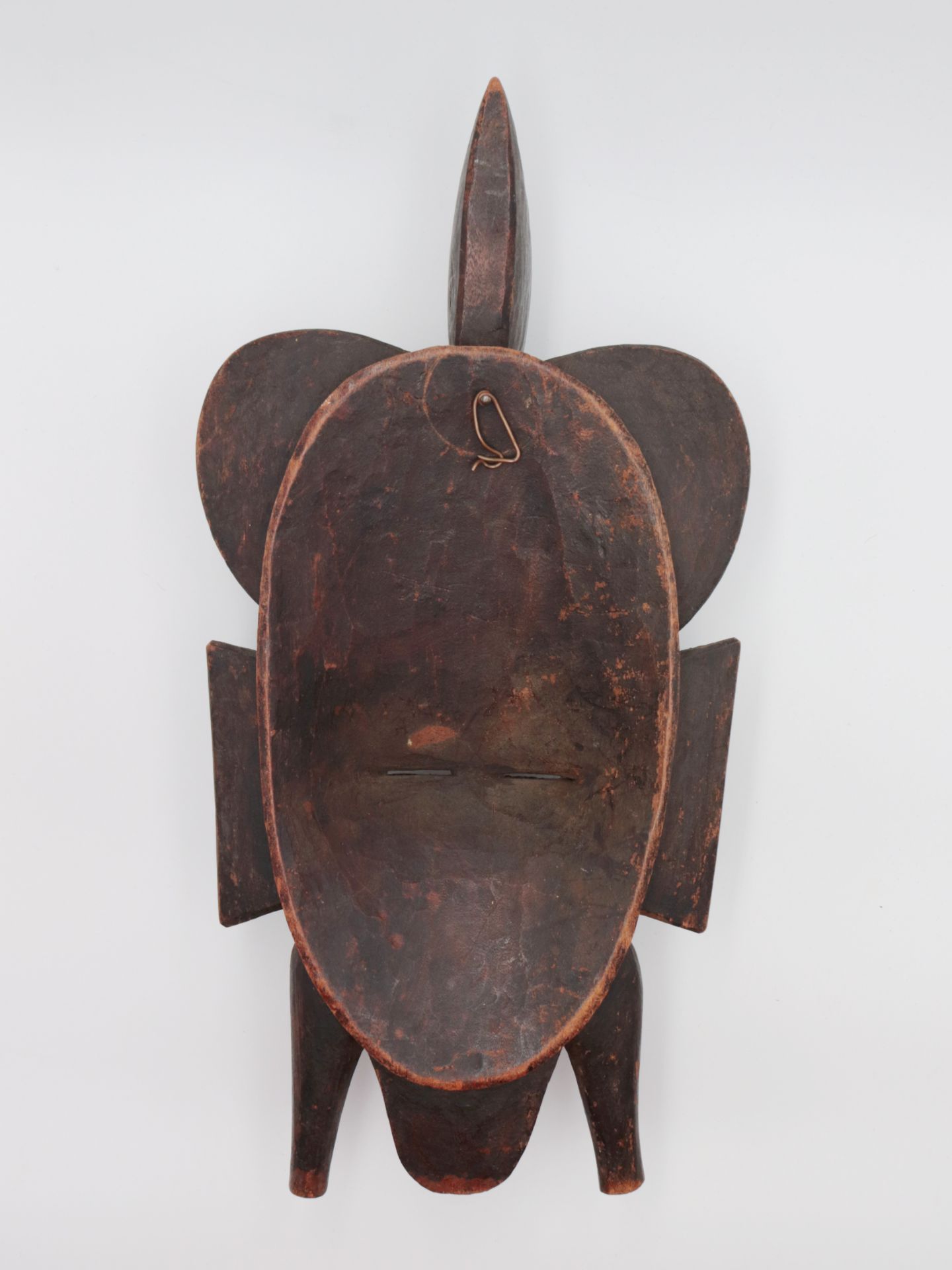 Maske 20.Jh., Elfenbeinküste, vollplastische Holzschnitzerei, wohl Tropenholz, Gesicht m. schmalen - Bild 2 aus 2