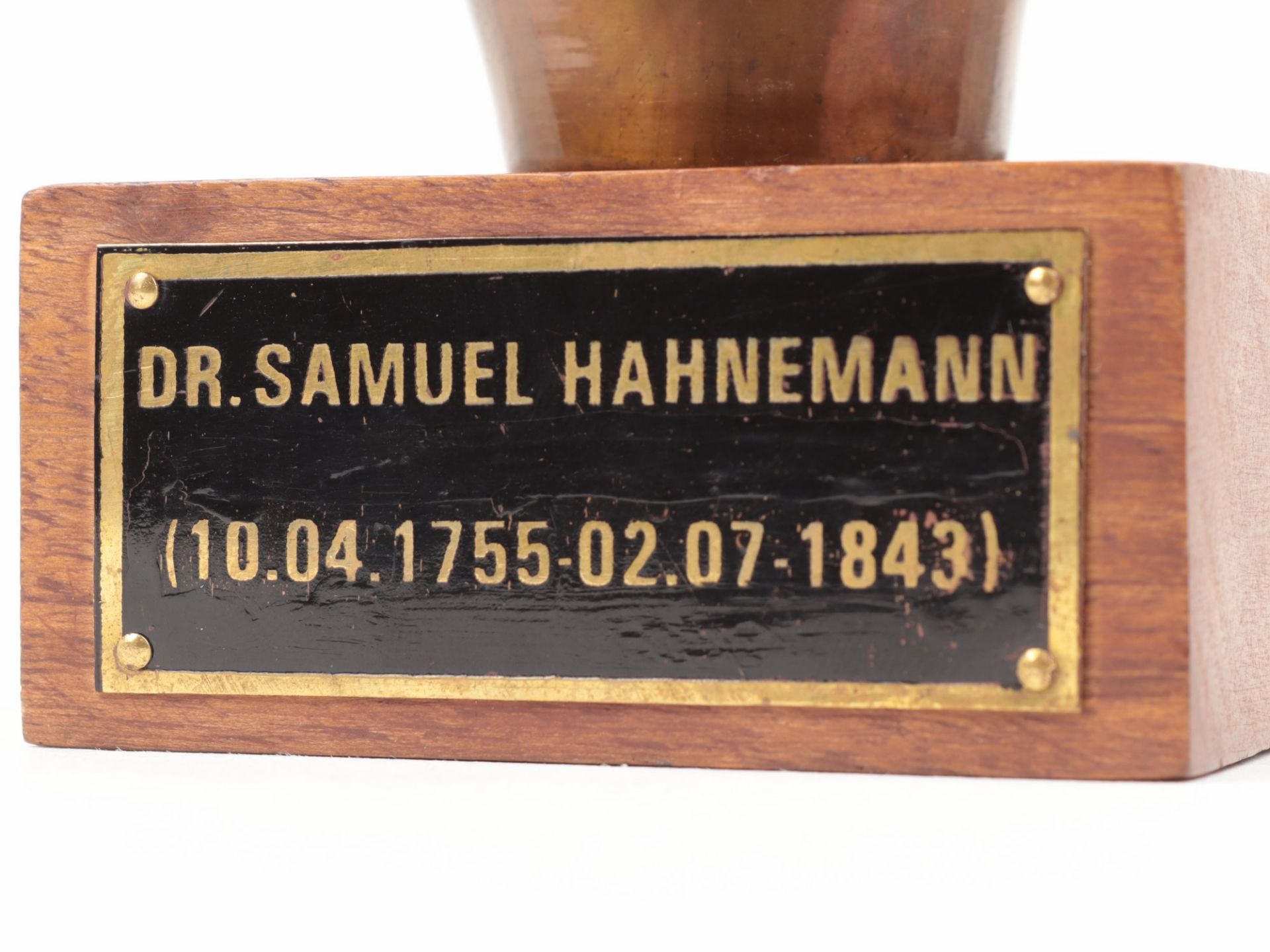 Metallfigur "Dr. Samuel Hahnemann 1755 Meißen - 1843 Paris", Porträtkopf des Begründers der - Bild 5 aus 5