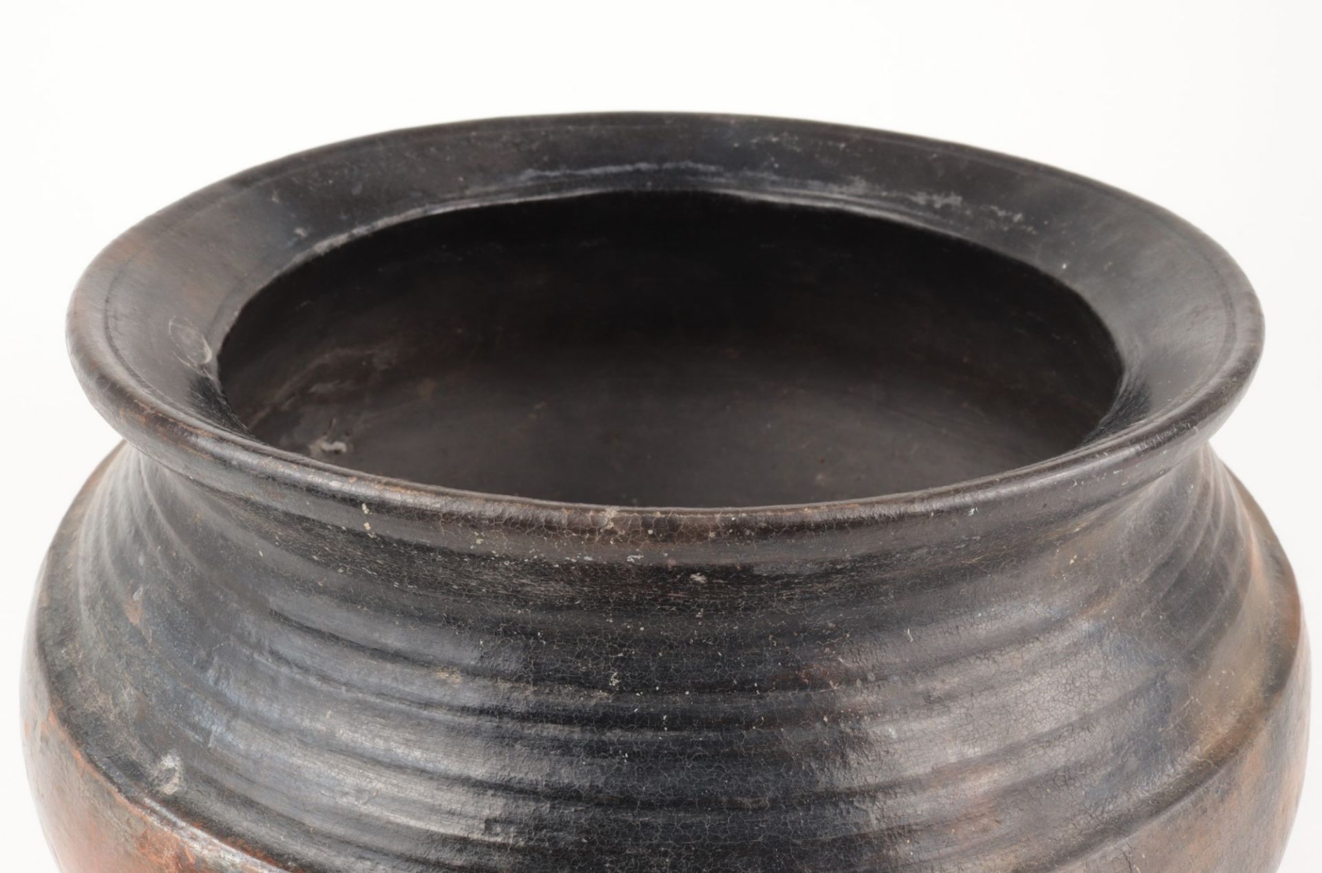 Afrika - Vorratstopf Keramik, rund, halbkugeliger Stand, gedrückte bauchiger Korpus, eingezogener - Image 2 of 4