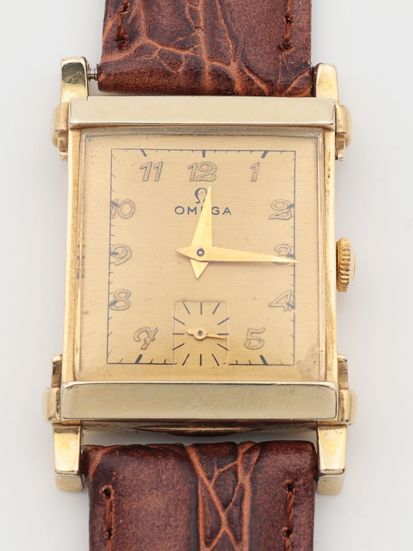 Omega - Herrenarmbanduhr um 1930, GG 585, rechteckiges Gehäuse, ca.2,7 x 2,2cm, goldfarbenes - Image 3 of 6