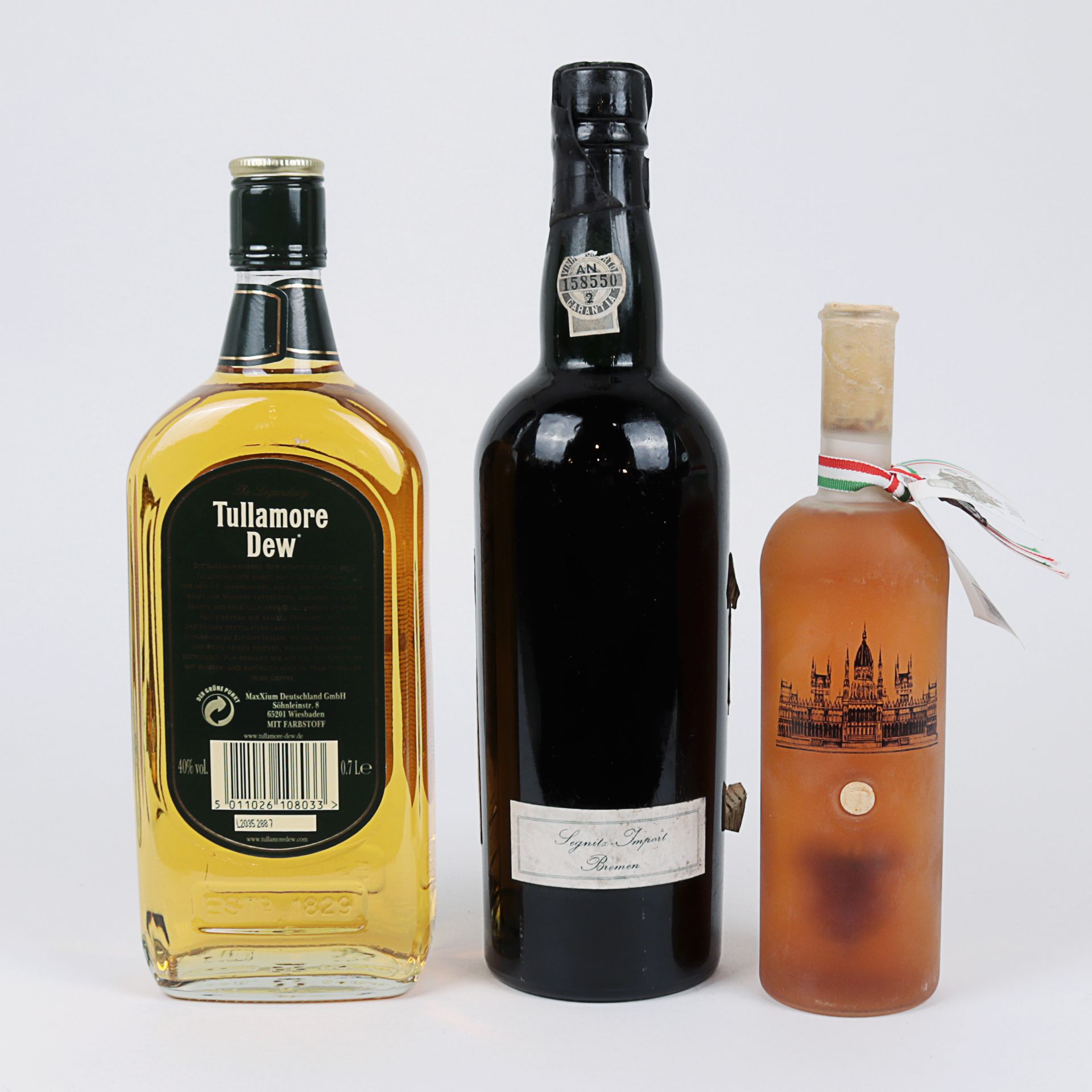 Konvolut 3 Fl., 1 Irish Whiskey Tullamore Dew, The Legendary, 40 %, 700 ml, 1 Vintage Port, - Image 2 of 2
