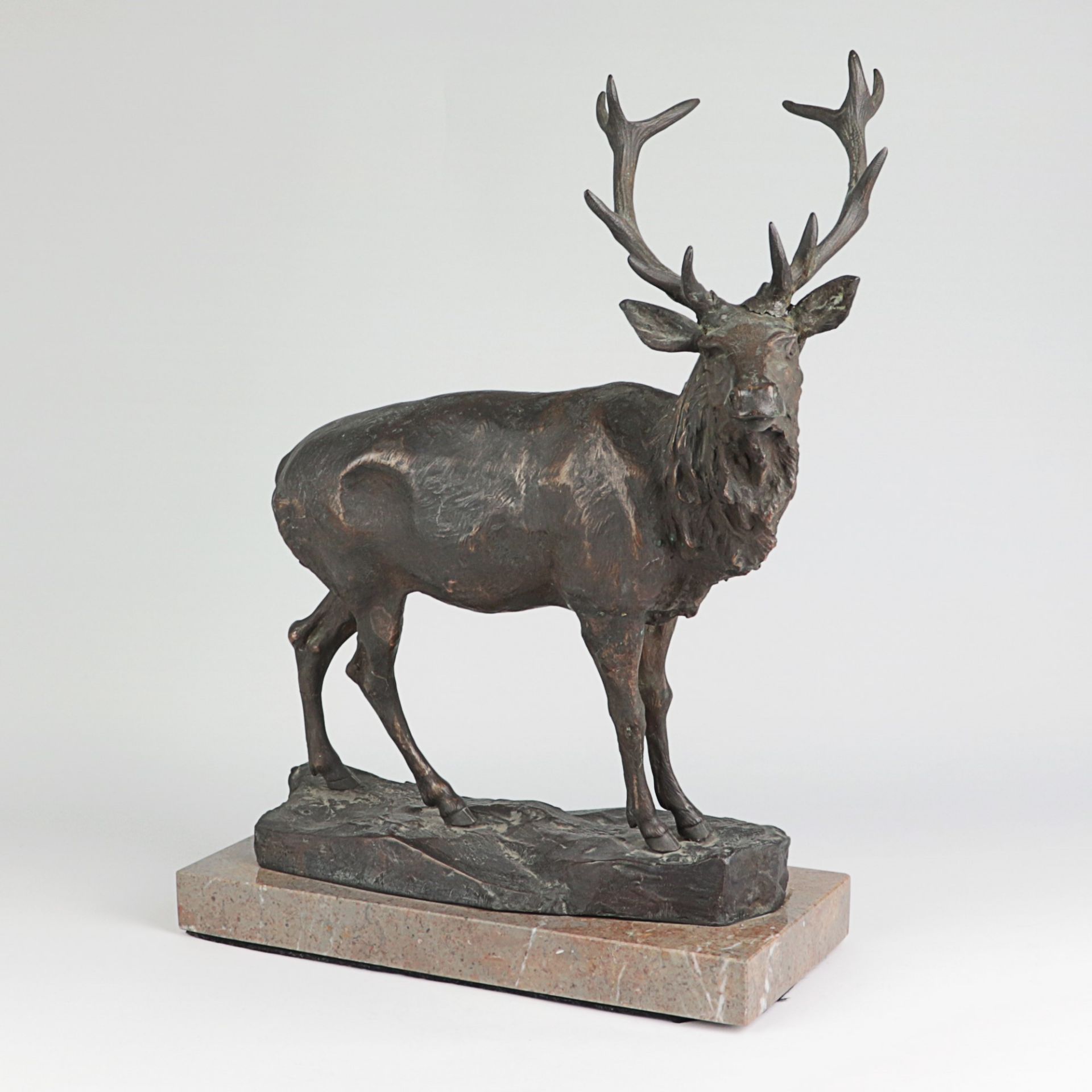 Tierplastik um 1900, Bronze, dunkelbraun patiniert, nach Vorbild v. Tuaillon, Louis 1862 Berlin -