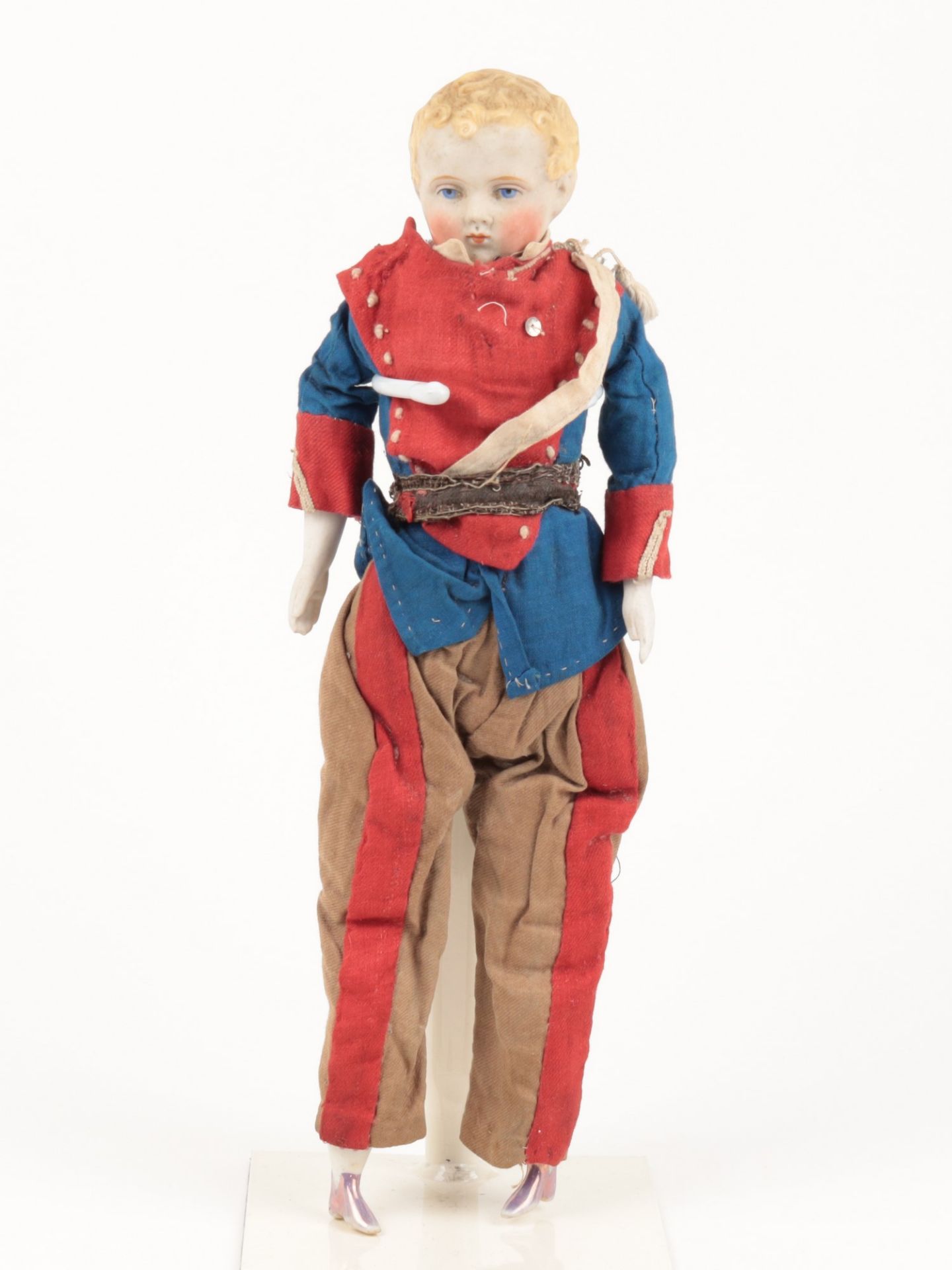 Puppenstubenpuppe - Soldat um 1880/90, Porzellan-Brustblattkopf m. modellierter blonder - Image 5 of 8