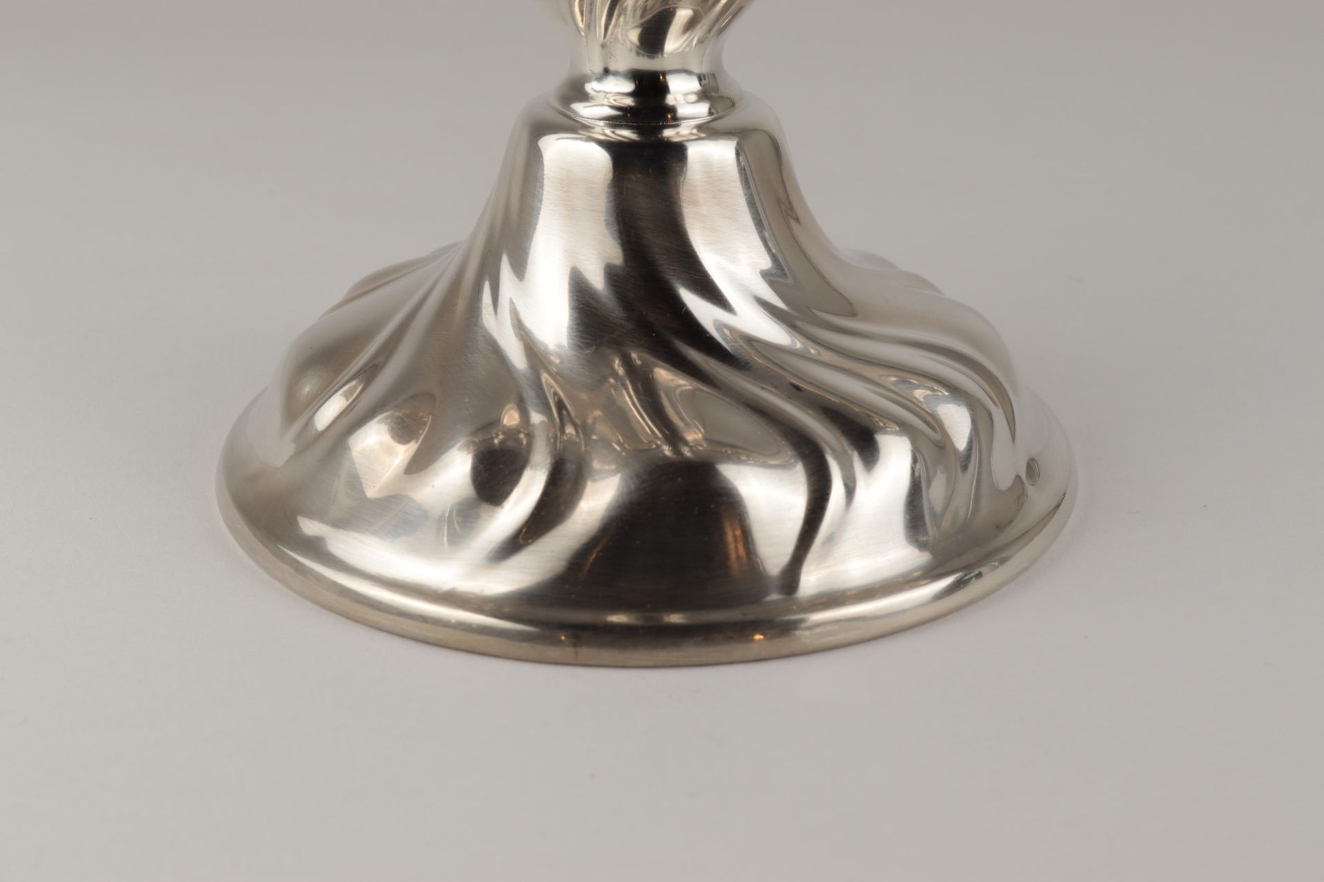 Kerzenleuchter Silber 835, 3-flammig, runder Stand, balusterförmiger Schaft m. zwei g - Bild 3 aus 6