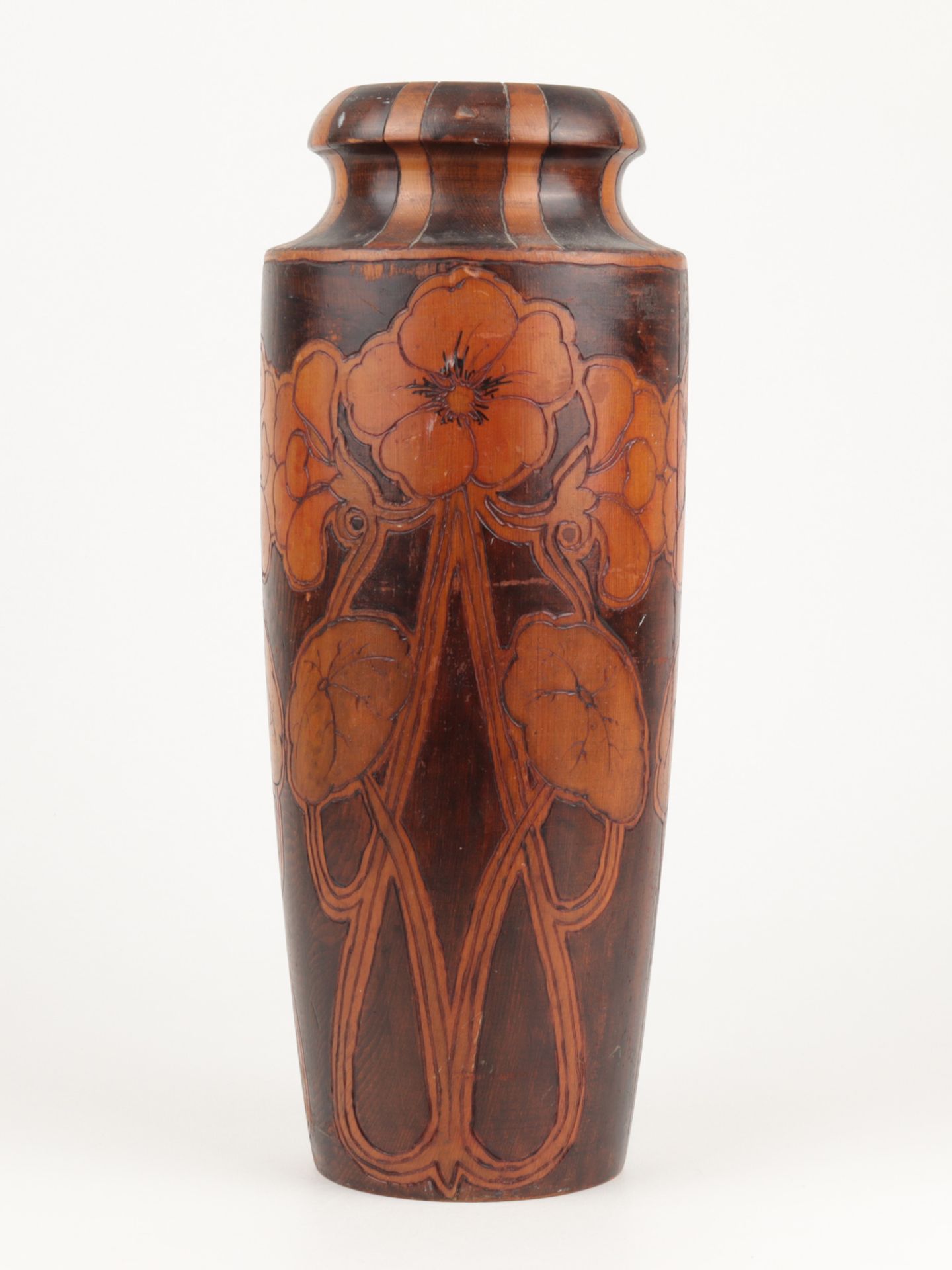 Jugendstil - Vase um 1910, Australien, Holz, gedrechselt, Ritzdekor, hell- u. dunkel g