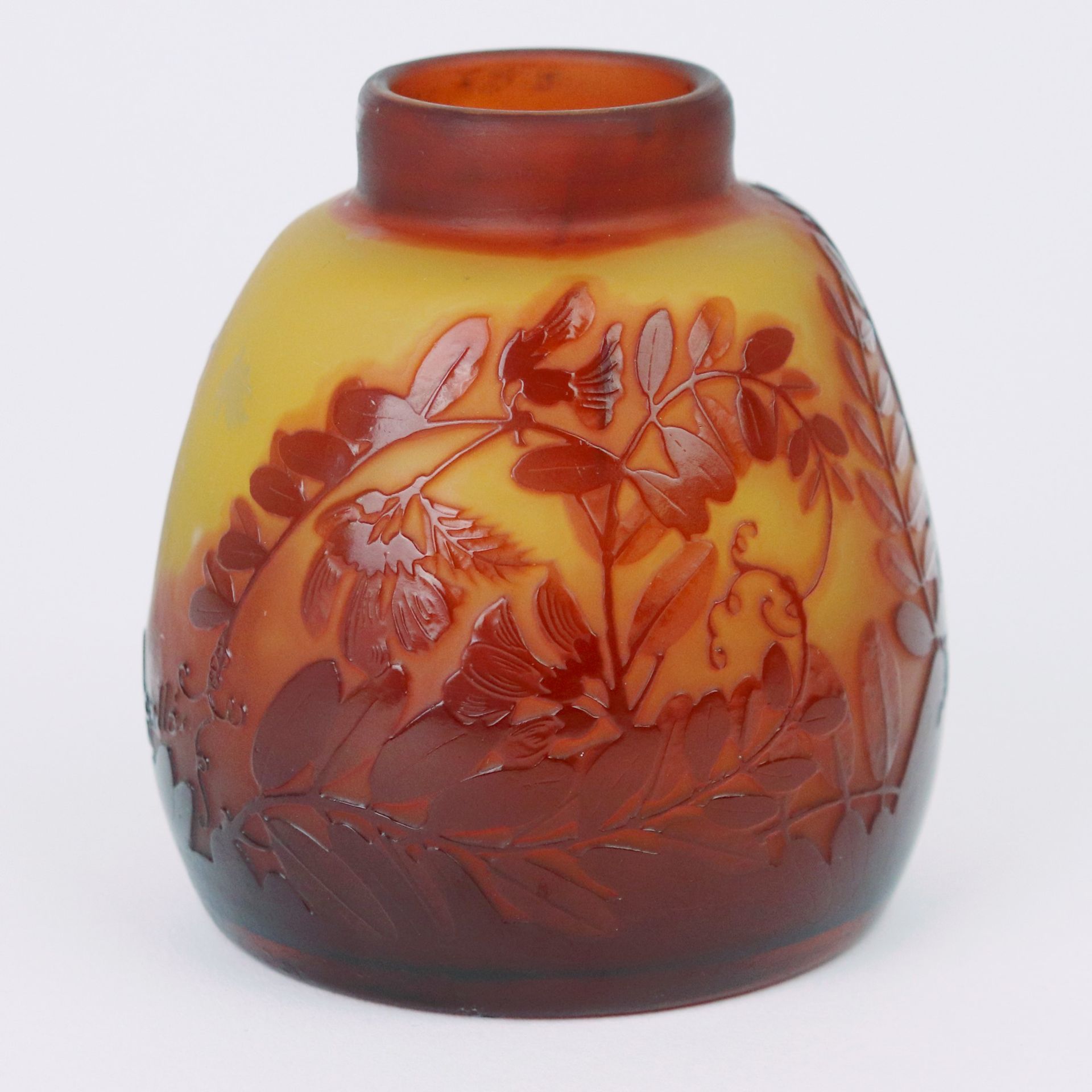 Gallé - Vase 1906/14, Jugendstil, Emile Gallé, Frankreich, farbloses Glas, gelb unte