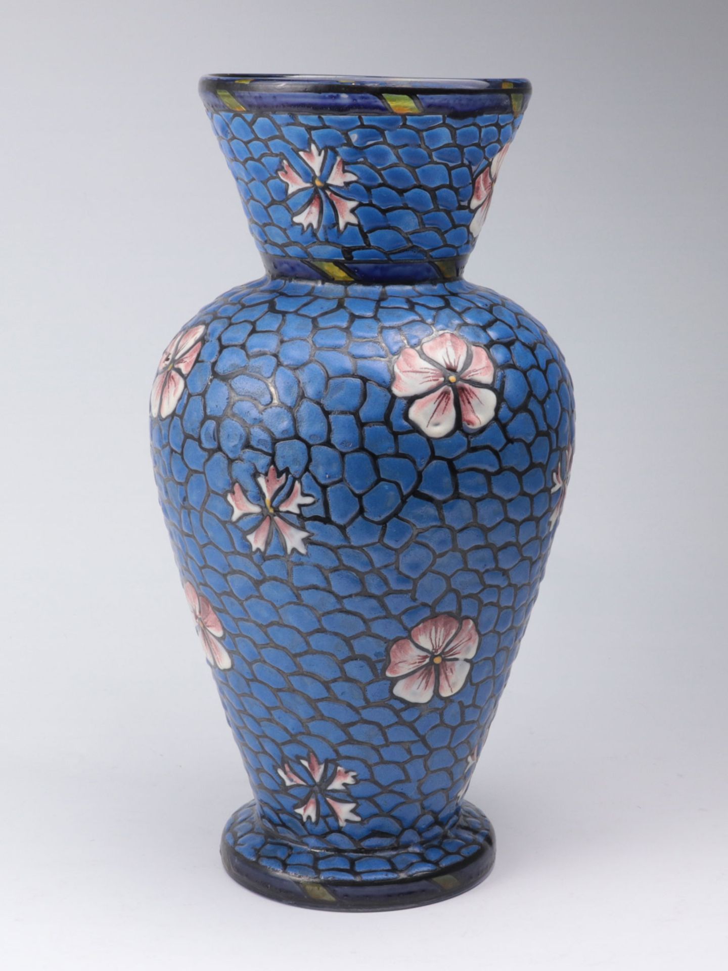 Vase um 1910/20, Frankreich, im Stil von Mont Joye (Legras), farbloses Glas, ausgezoge