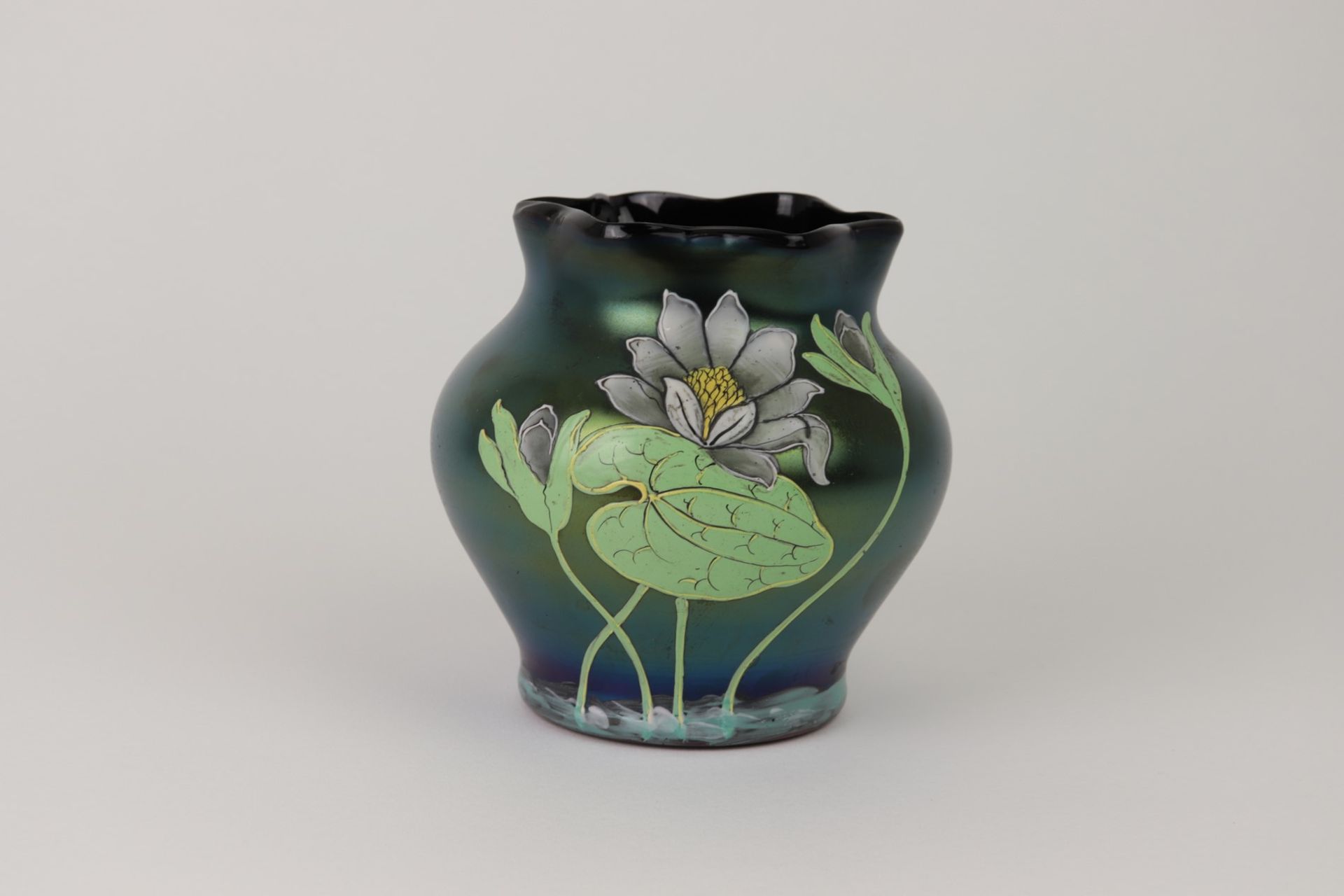 Fritz Heckert - Vase um 1900, Jugendstil, Fritz Heckert, Petersdorf, violettes Glas, r