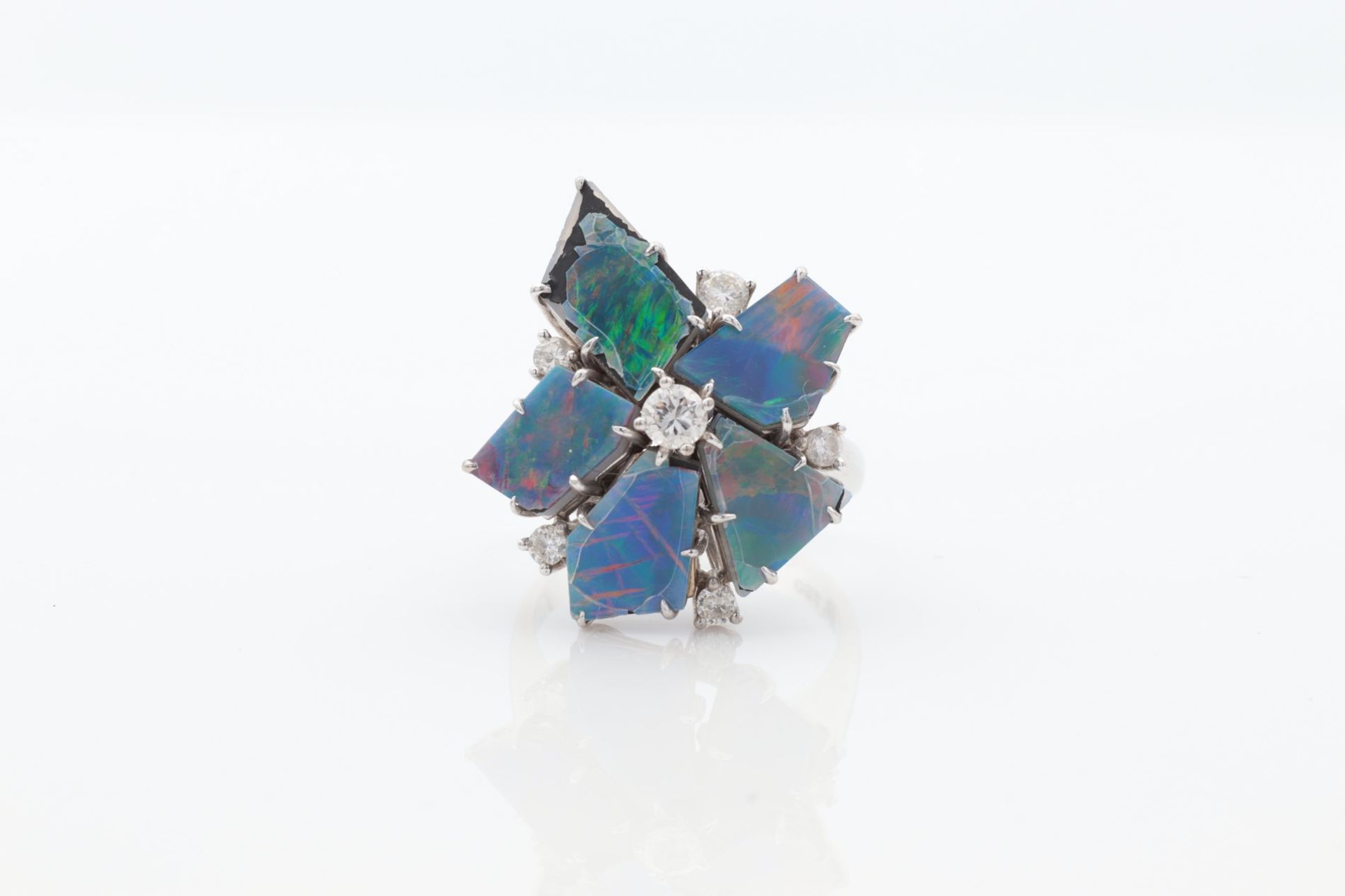 Diamant/Opal - Set 2-tlg., WG 750, Damenring u. Ohrclips, asymmetrische Blüten besetz - Image 3 of 10