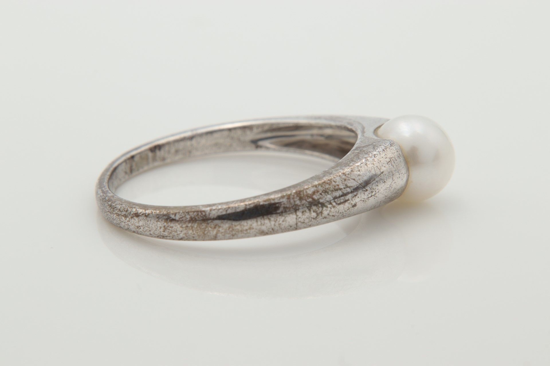Damenring Silber 925, Ringkopf besetzt mit einer weißen Kunstperle, min Tragesp.,RW63 - Image 5 of 5