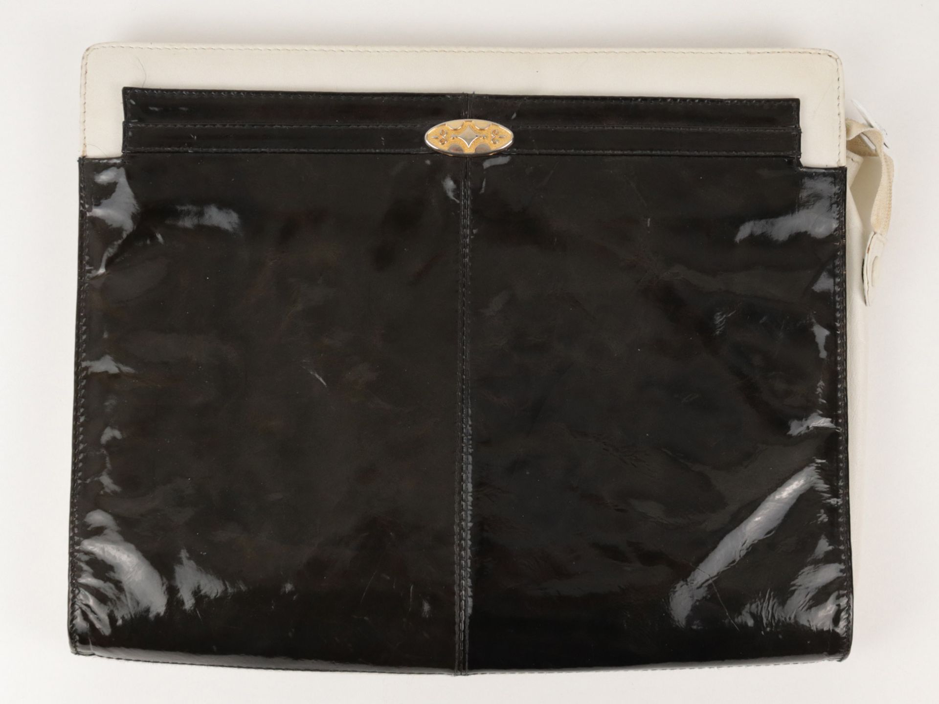 Toilettentasche weißes u. schwarzes Leder, Reißverschluss, Alterssp., L ca. 32,5 cm - Image 2 of 4