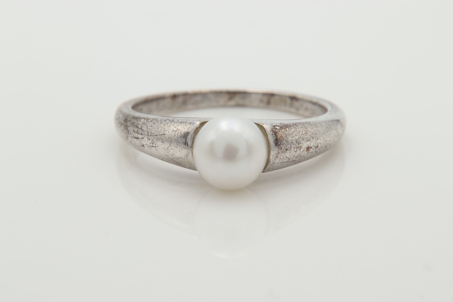 Damenring Silber 925, Ringkopf besetzt mit einer weißen Kunstperle, min Tragesp.,RW63 - Bild 2 aus 5